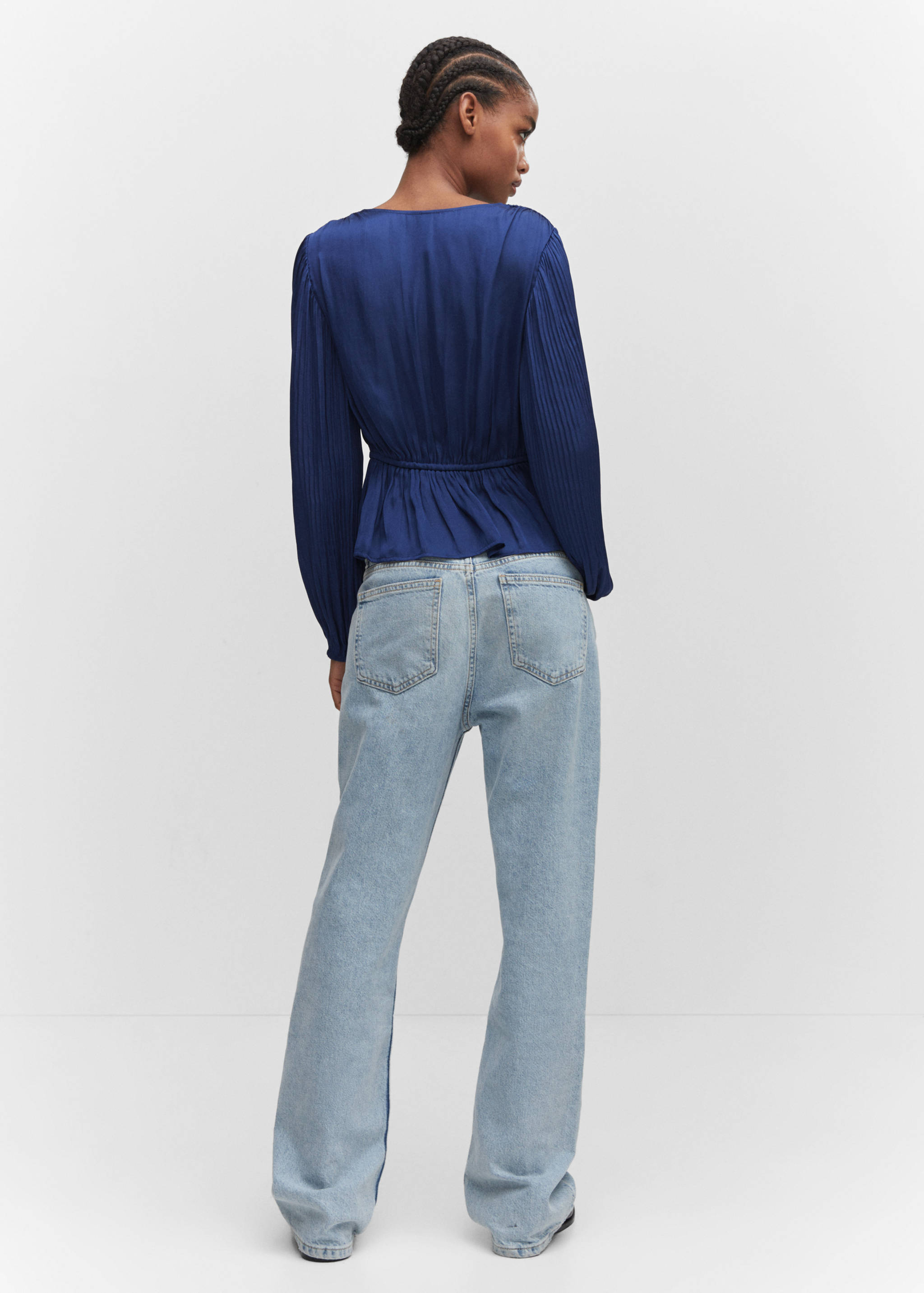 Blusa cruzada acetinada - Verso do artigo