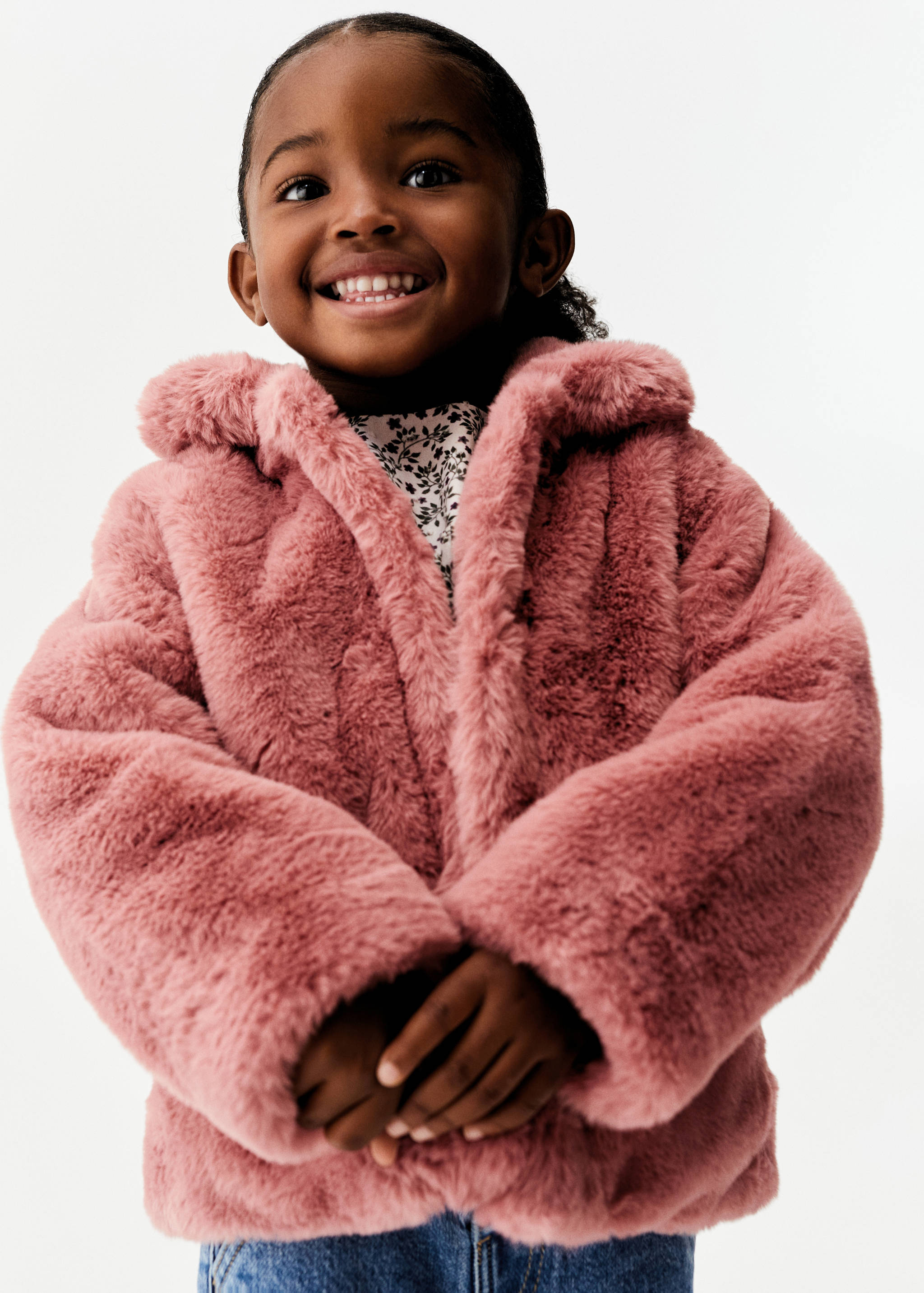 Manteau imitation fourrure - Plan moyen