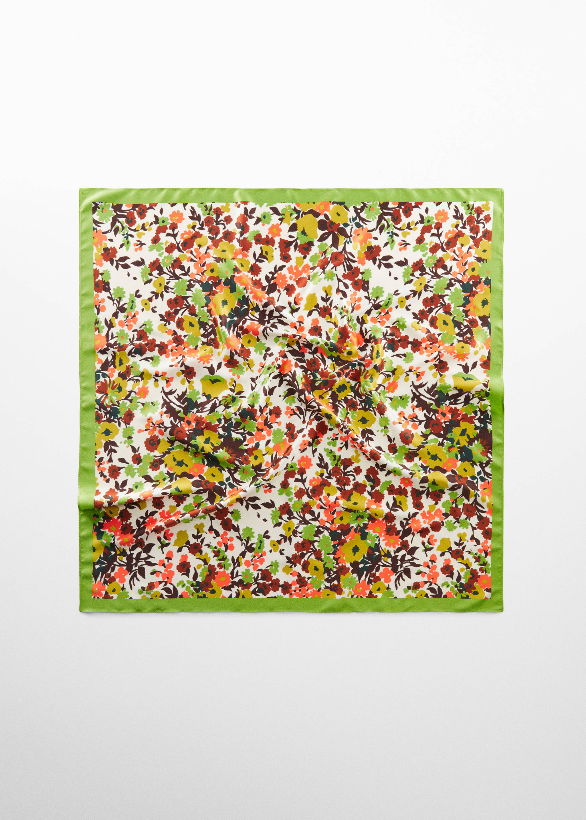 Tørkle med blomstermønster - Artikkel uten modell