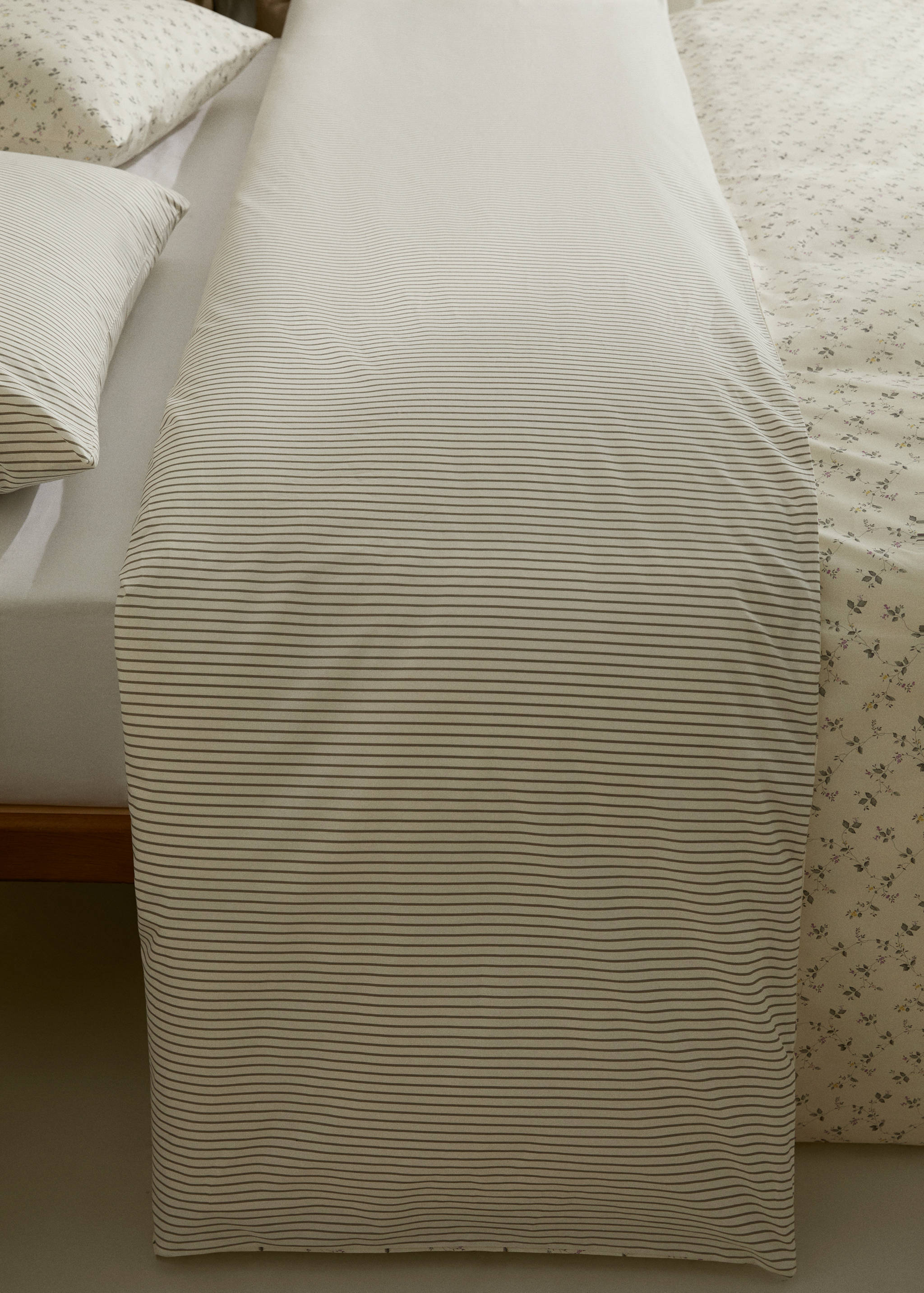 Bettbezug mit Blumenmuster für 90 cm Bett - Detail des Artikels 7