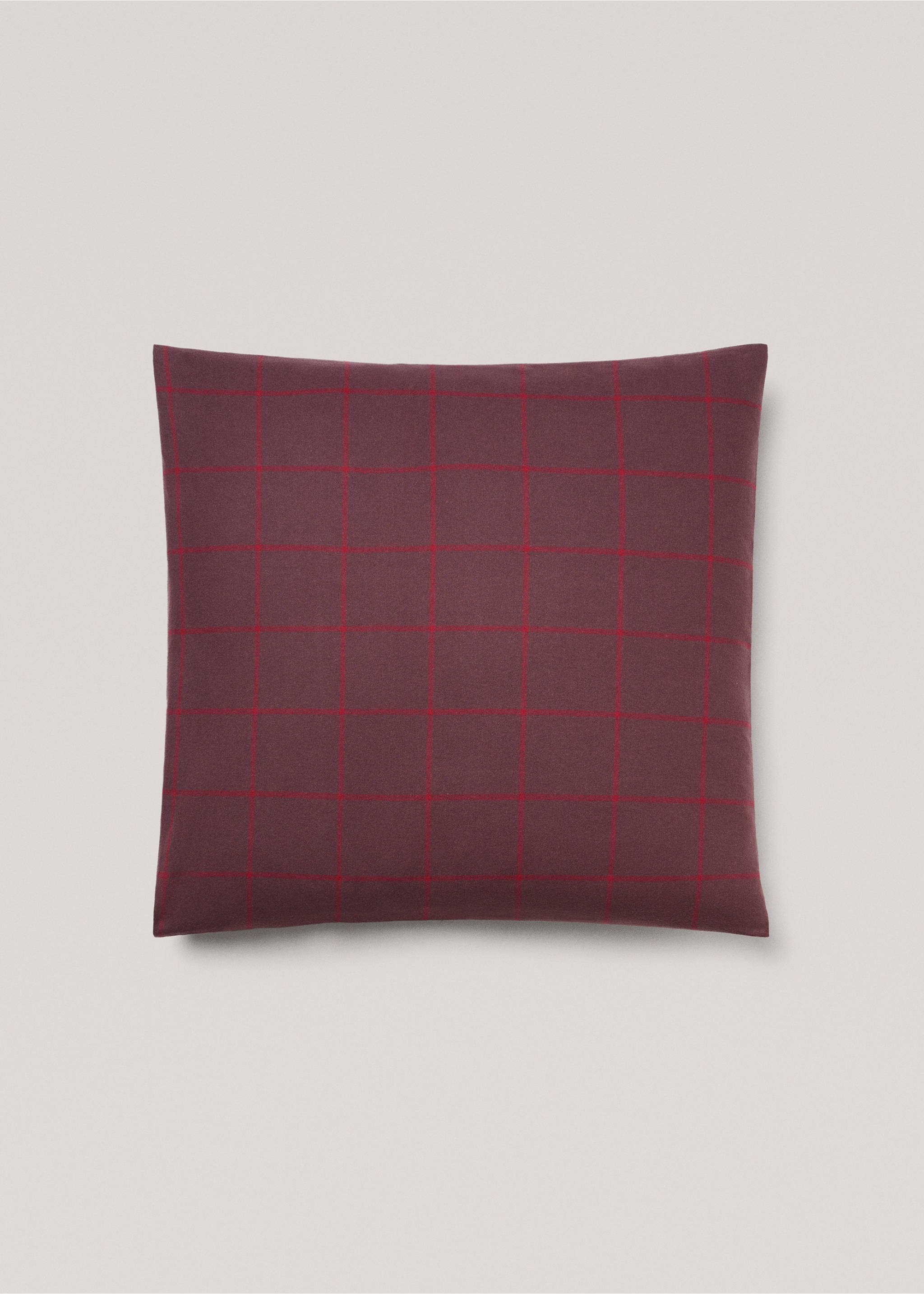 Rutigt örngott i flanell 60x60 cm - Artikel utan modell, Vin. Ref: 57024055-00.