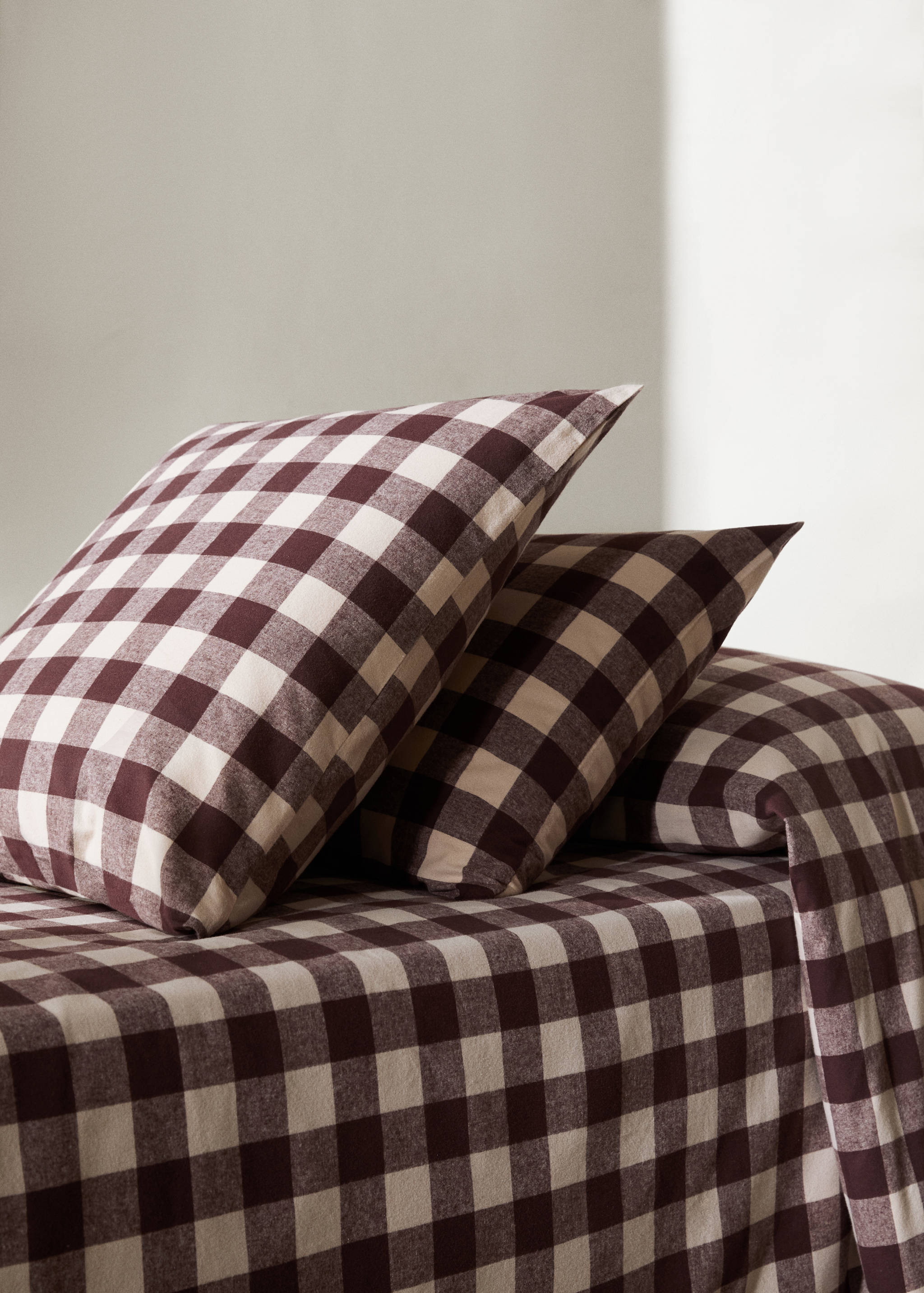 Checked design flannel pillow case 60x60cm (Pack of 2) - General plane