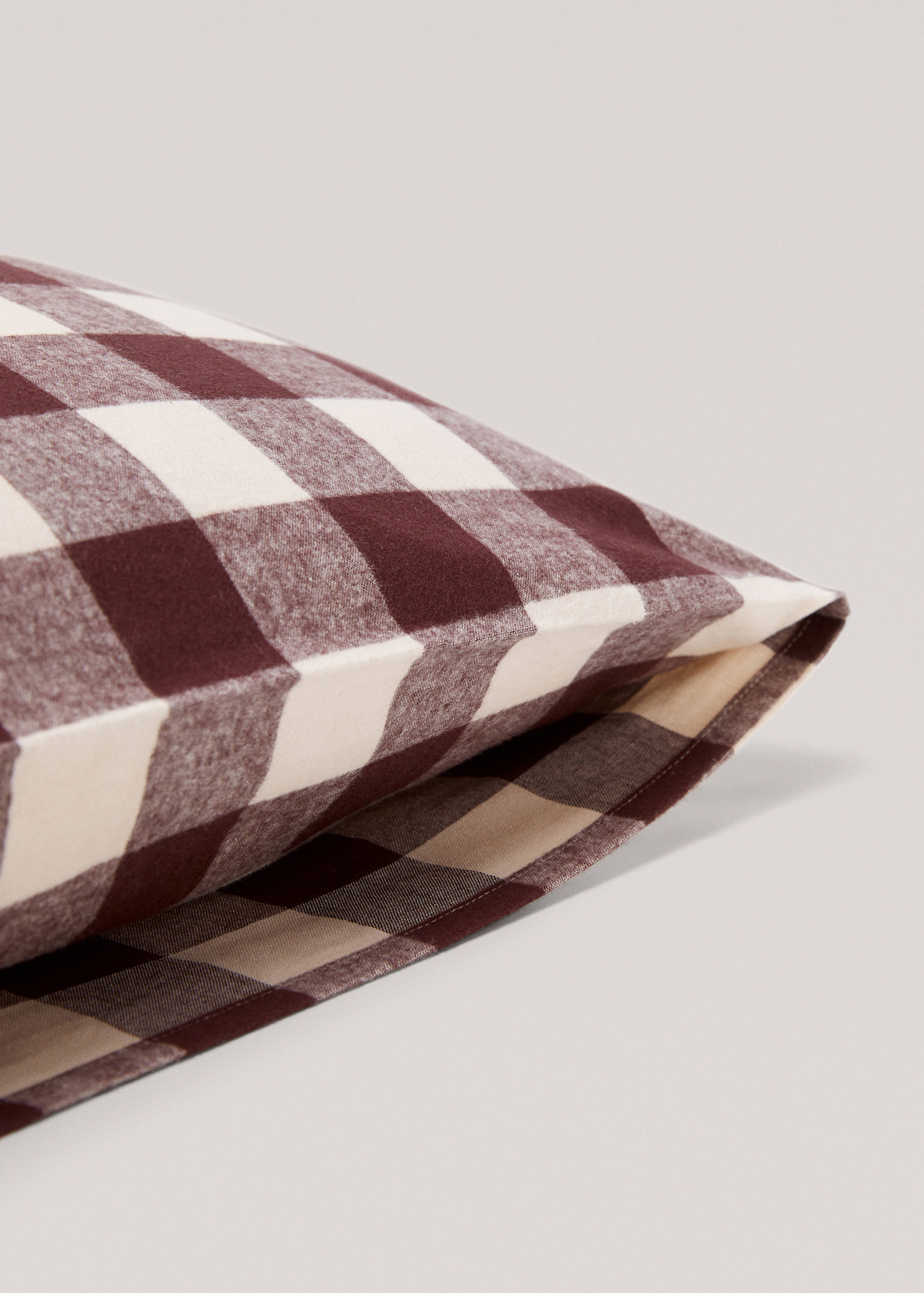 Two-tone check flannel pillowcase 50x75cm - Details of the article 3