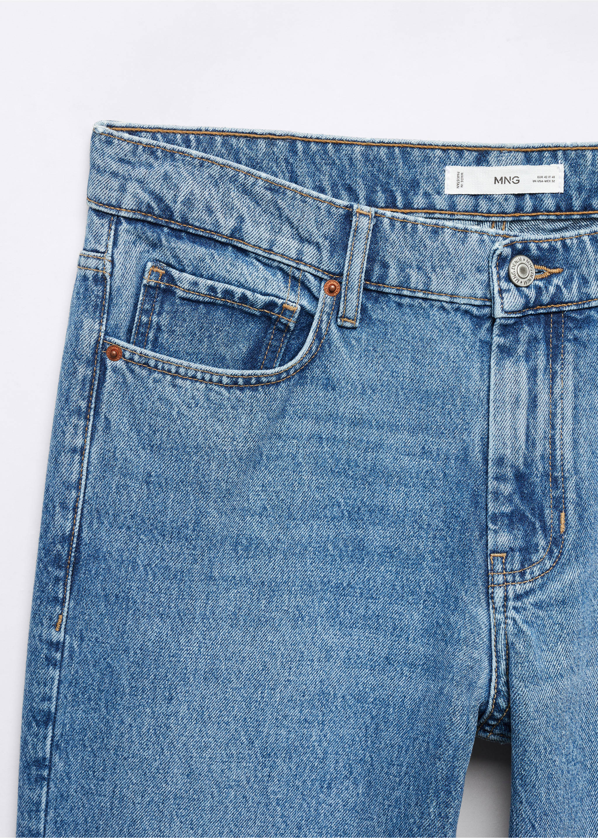 Bob straight-fit jeans - Details of the article 8, Medium Blue. Ref: 57024393-00.
