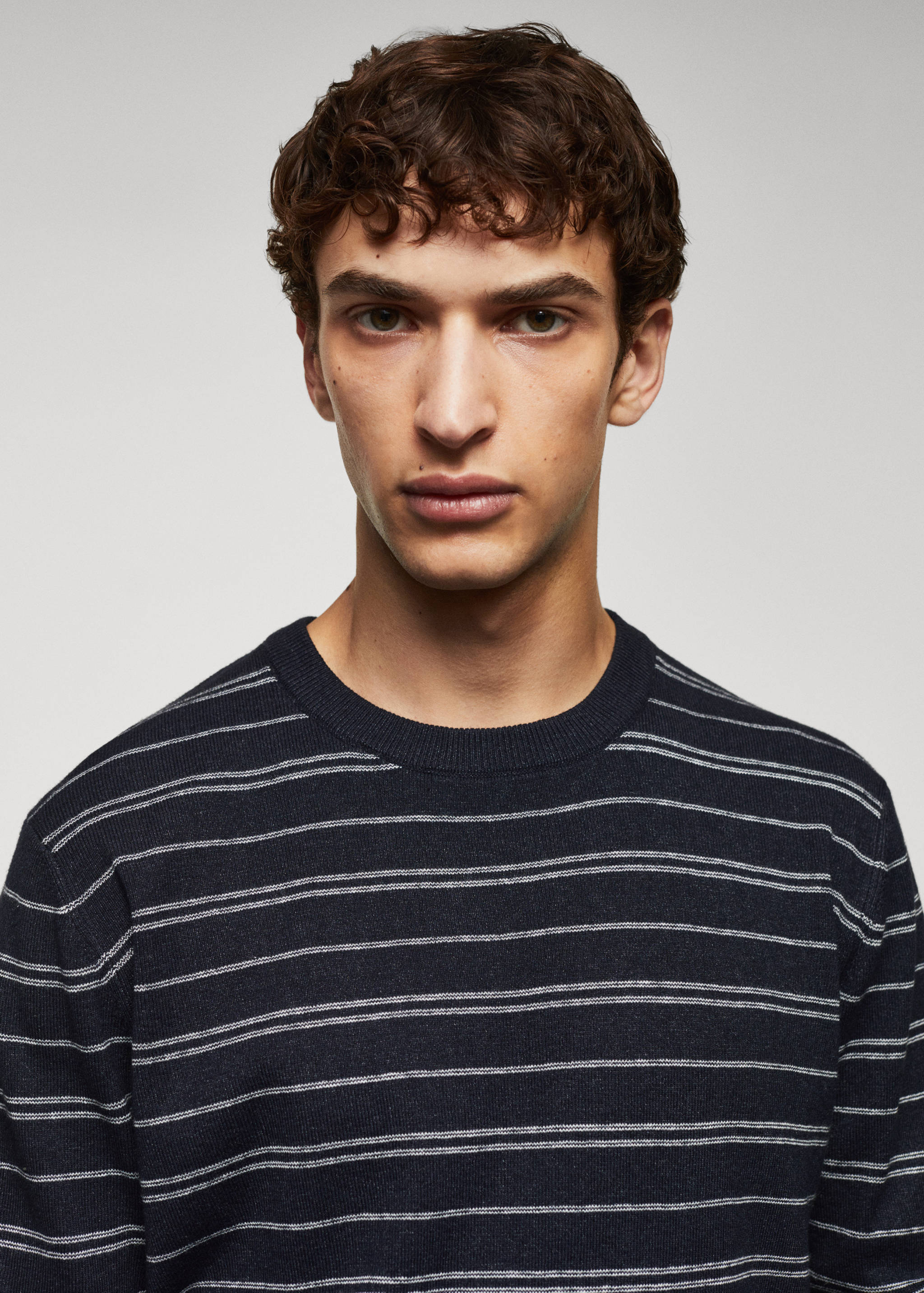 Striped fine-knit sweater - Details of the article 1