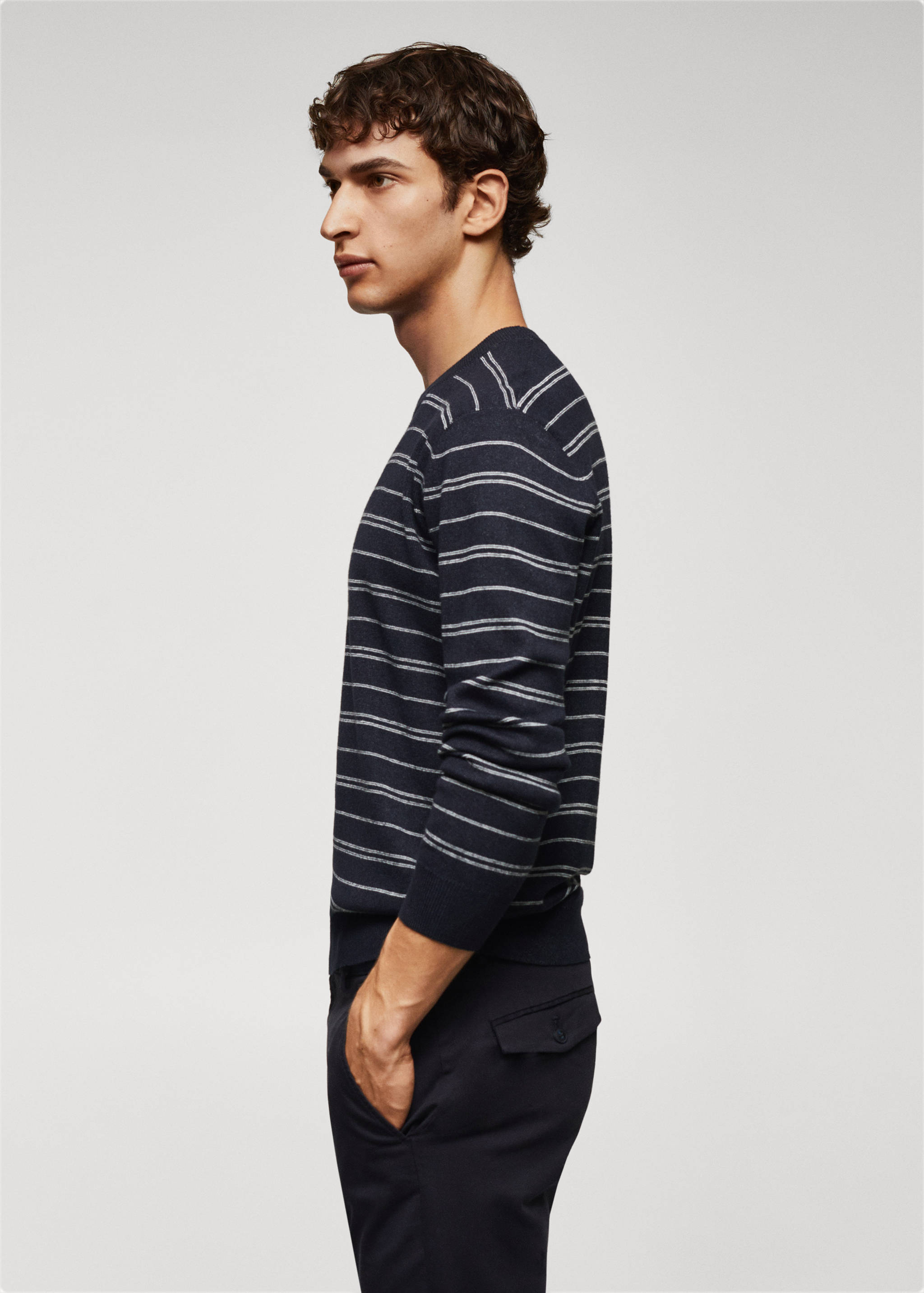 Striped fine-knit sweater - Details of the article 2