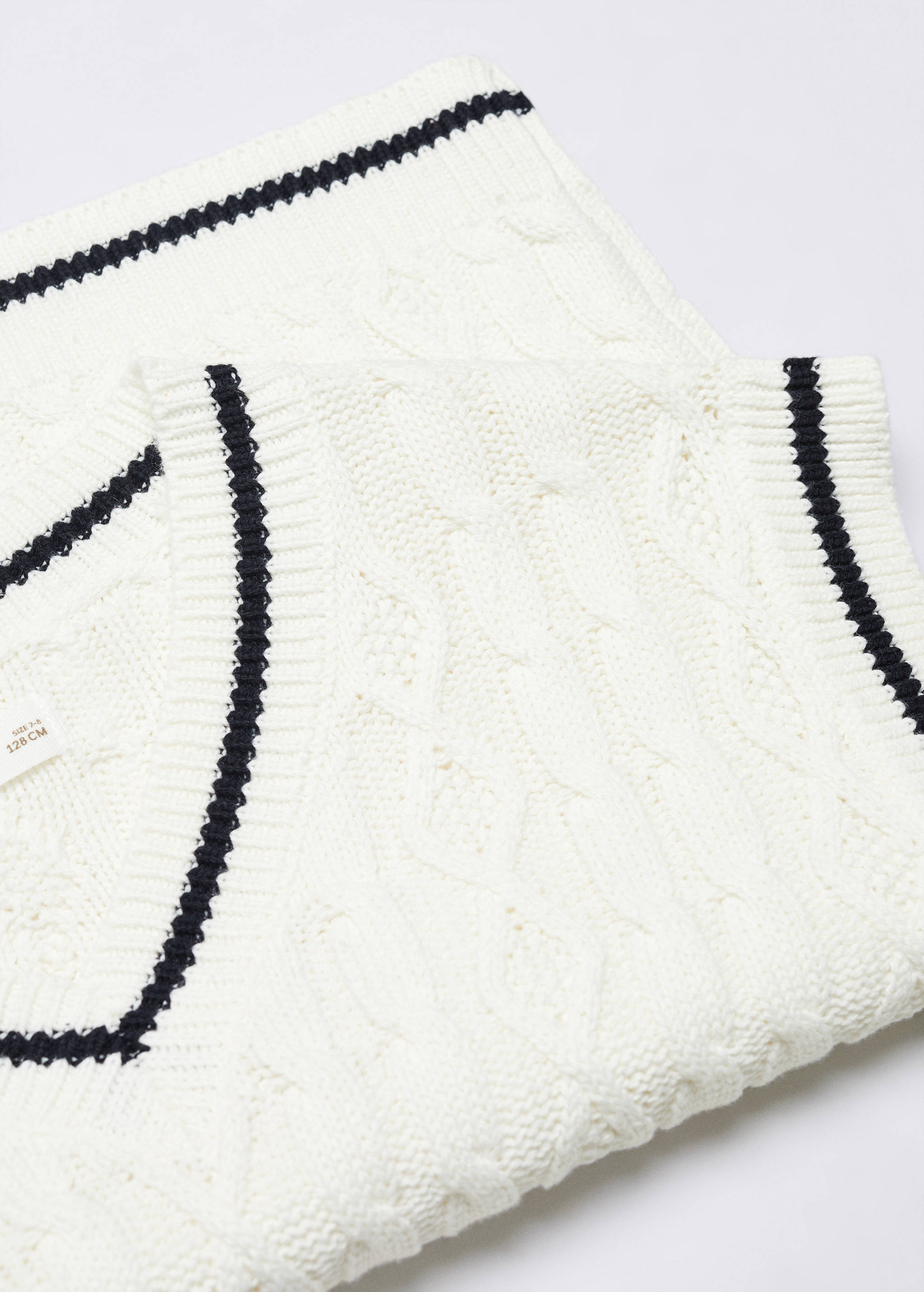 Knitted cotton gilet - Details of the article 8