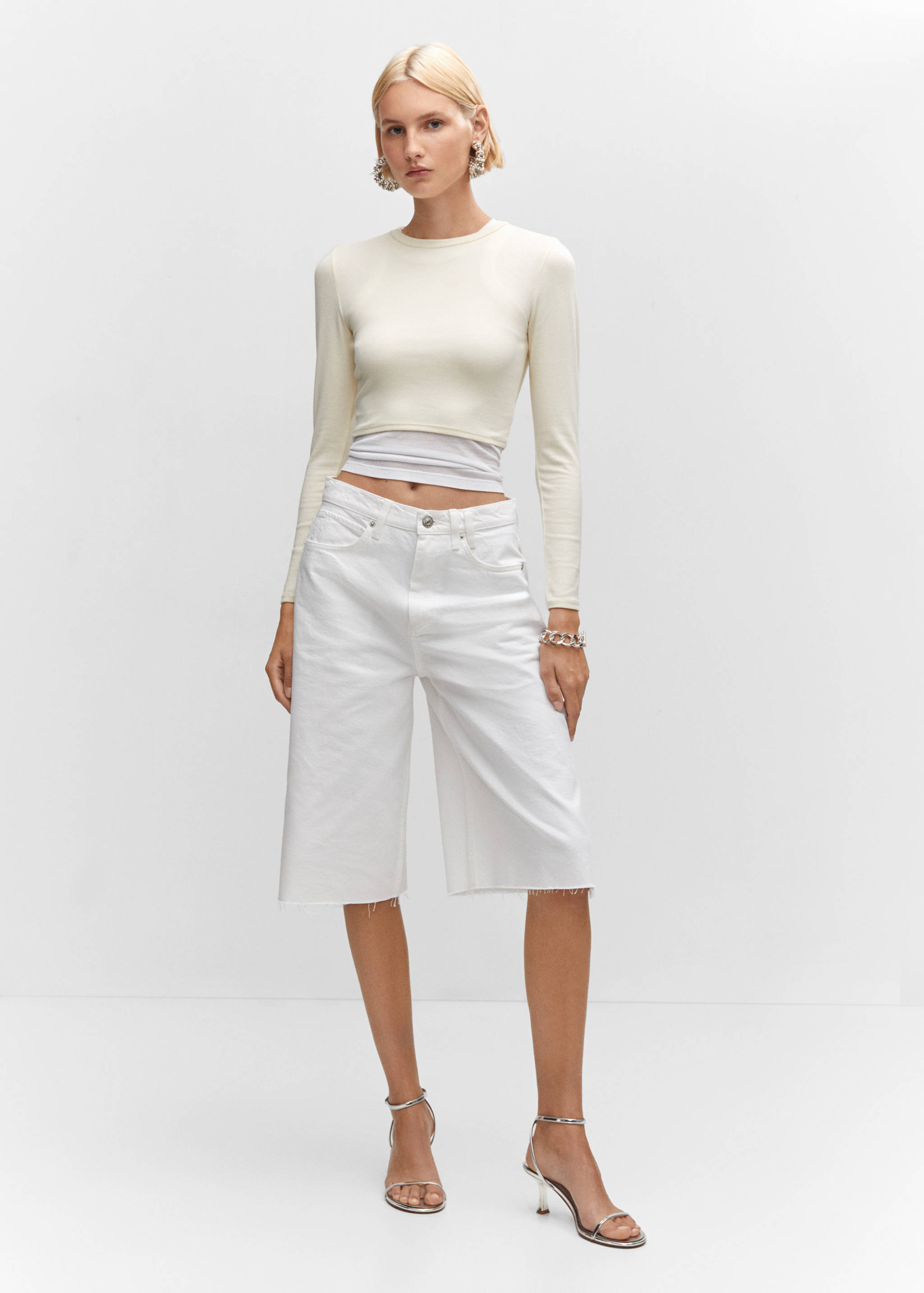 Denim bermuda shorts with frayed hem - General plane