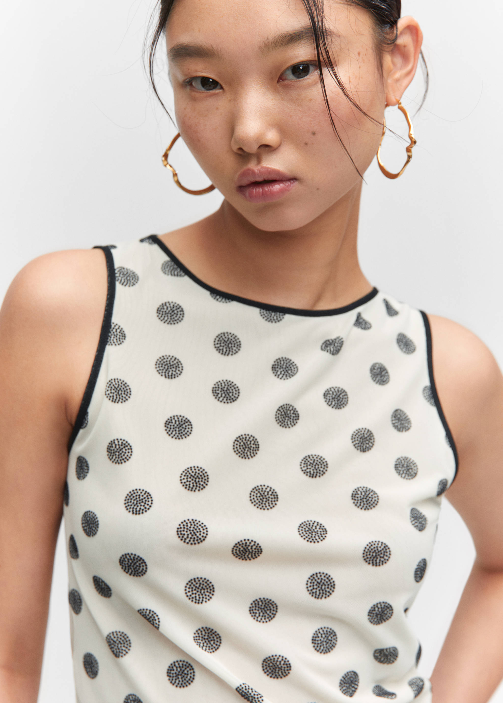 Printed top with open back - Details of the article 1