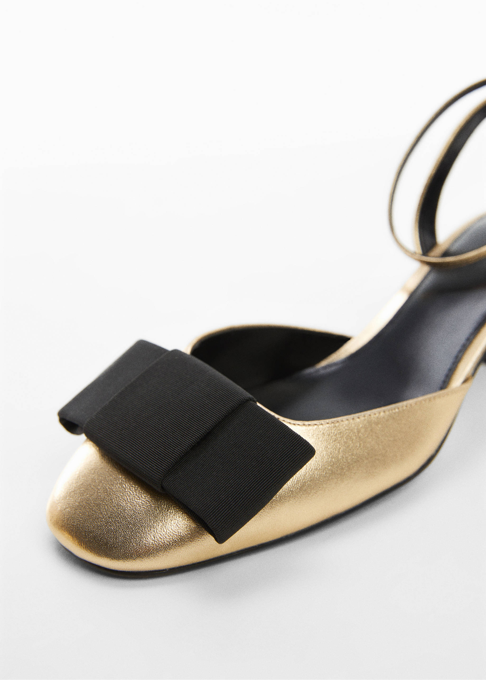 Metallic shoes with bow - Details of the article 1