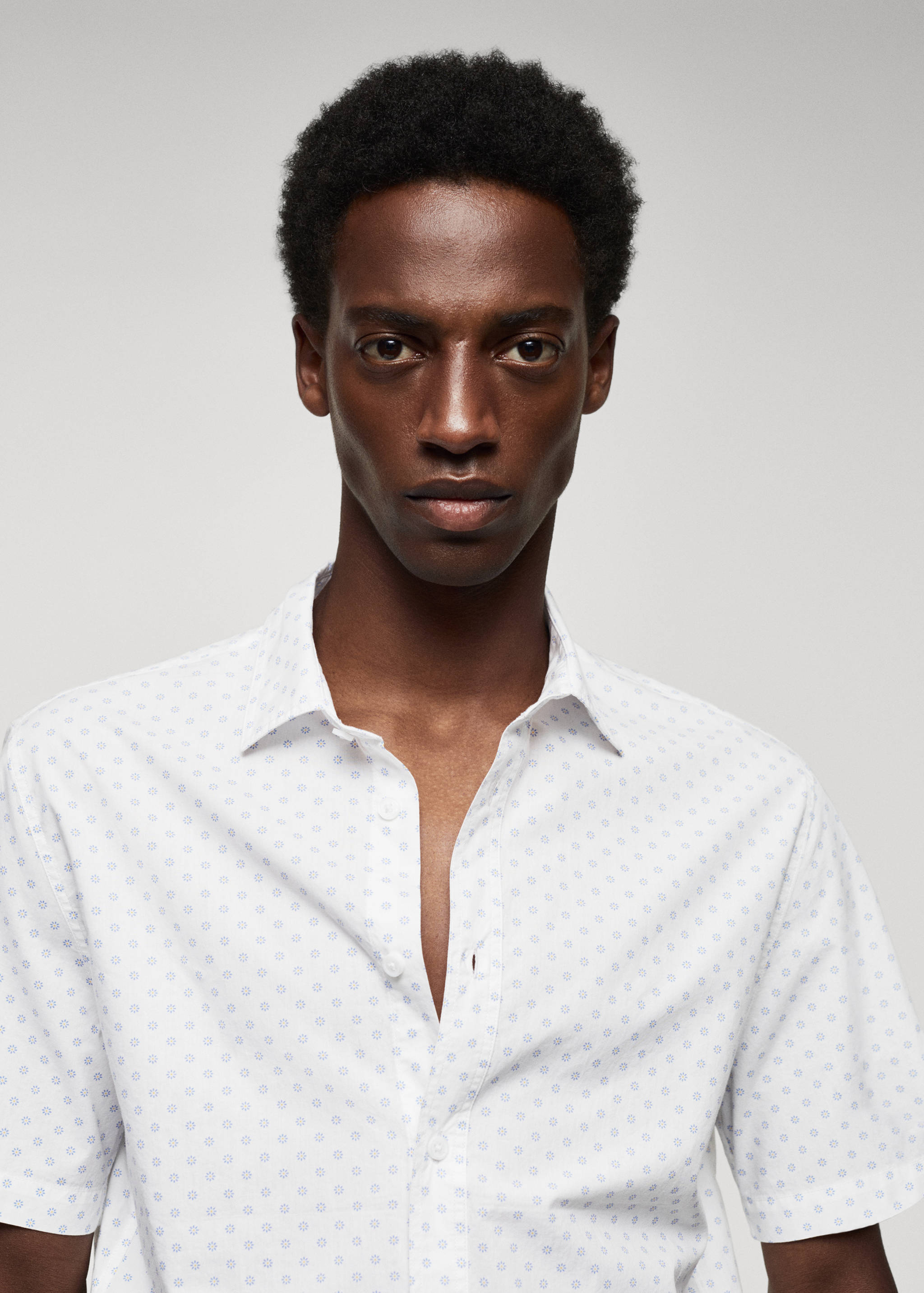 100% cotton short-sleeved mirco-patterned shirt - Details of the article 1