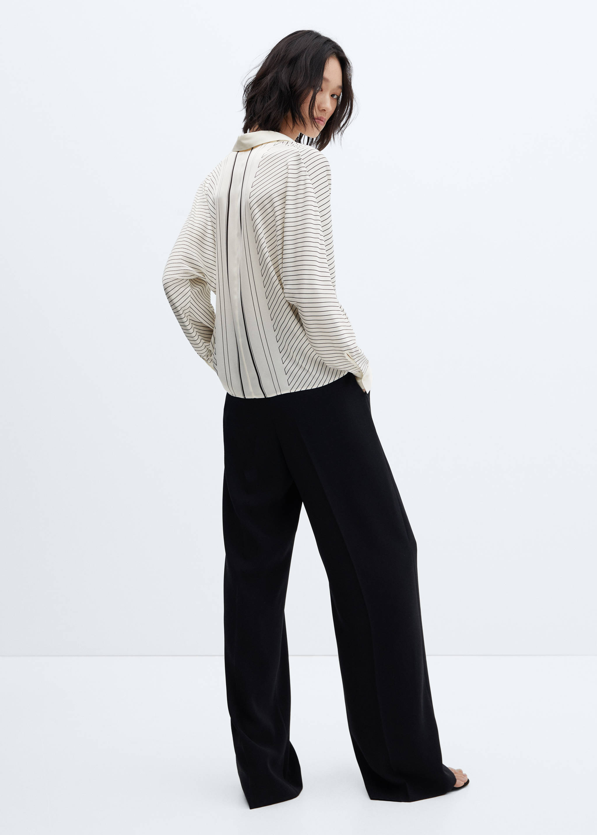 Satin striped shirt - Reverse of the article