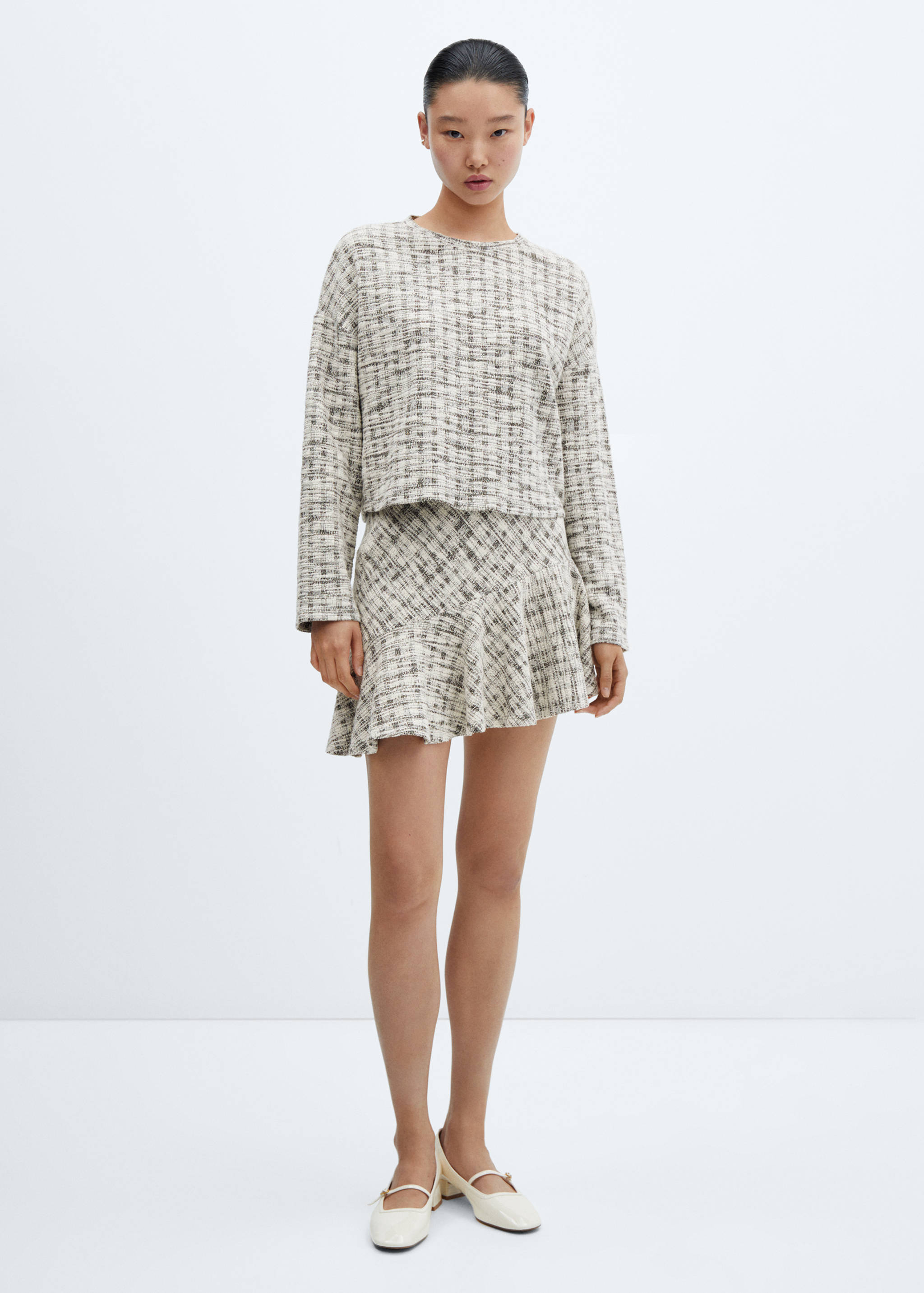 Round-neck tweed sweater - General plane