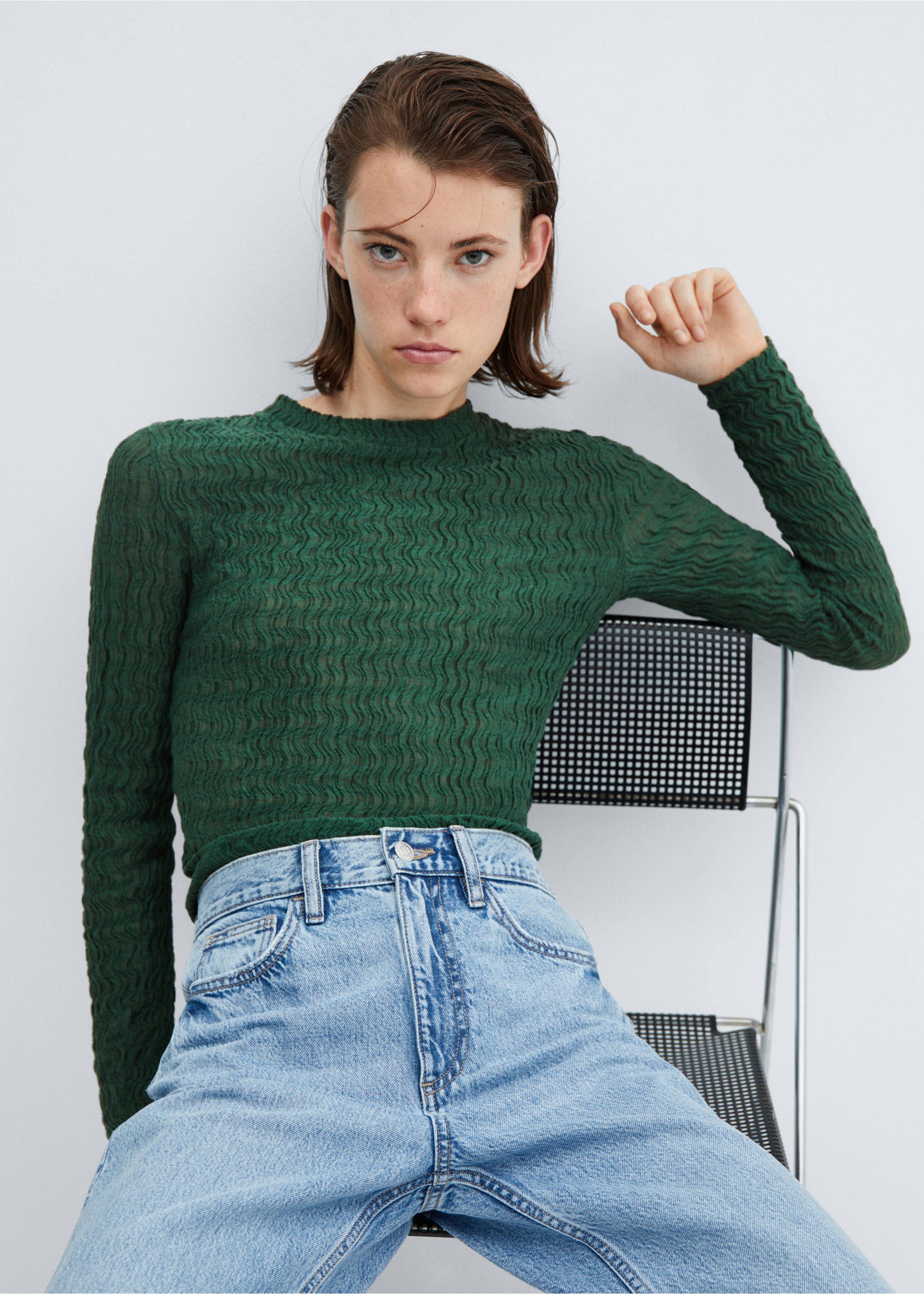 Gathered knitted t-shirt - Details of the article 2, Green. Ref: 57025811-00.