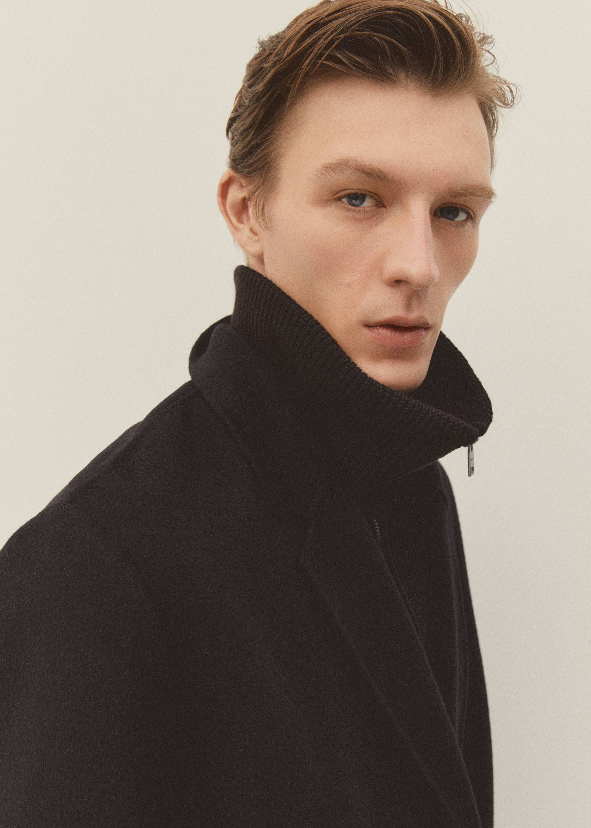 Manteau croisé fait main laine recyclée - Détail de l'article 5, Noir. Ref: 57025951-00.