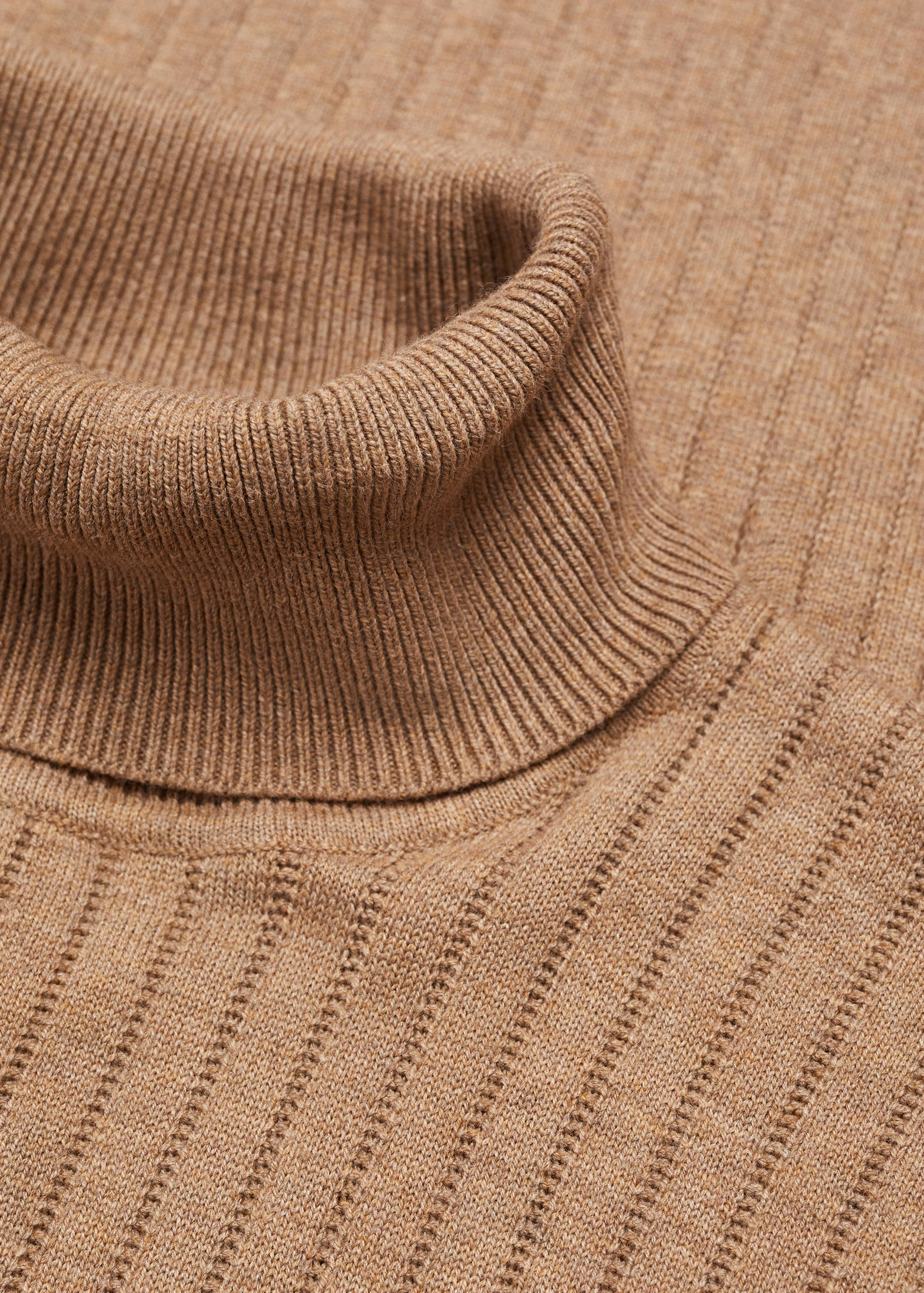Rolled neck cable sweater - Details of the article 8