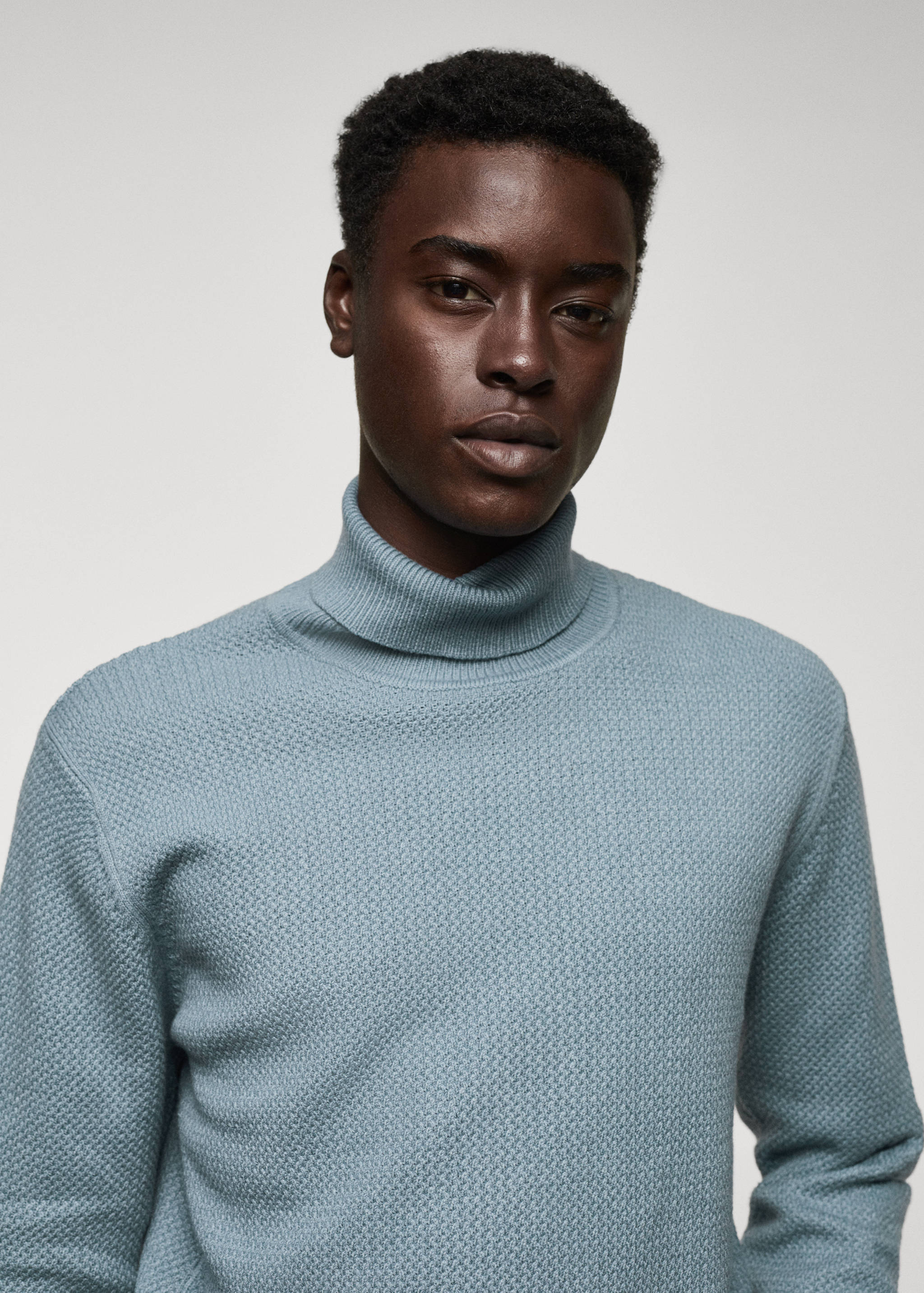 Twisted turtleneck sweater - Details of the article 1