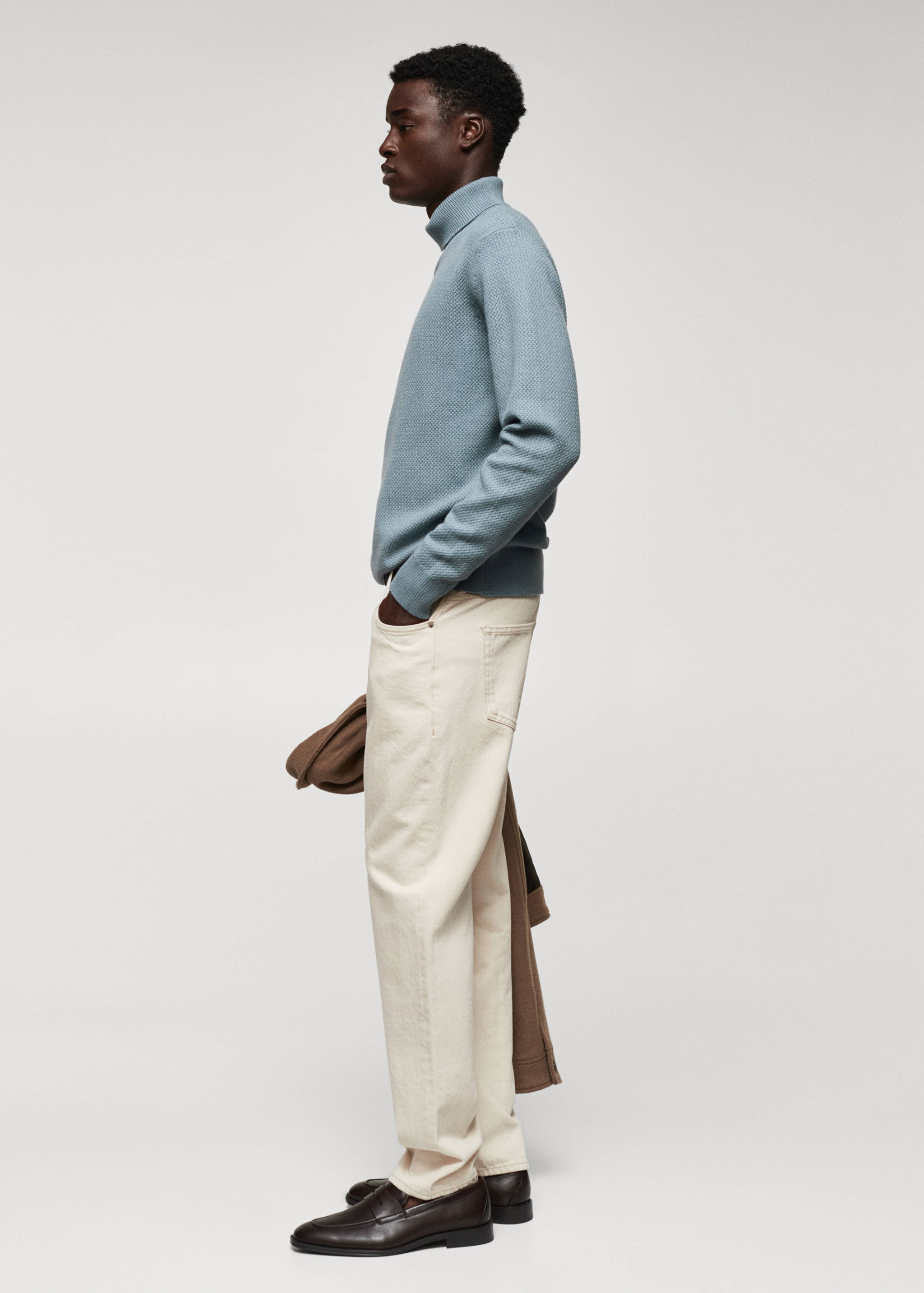 Twisted turtleneck sweater - Details of the article 2