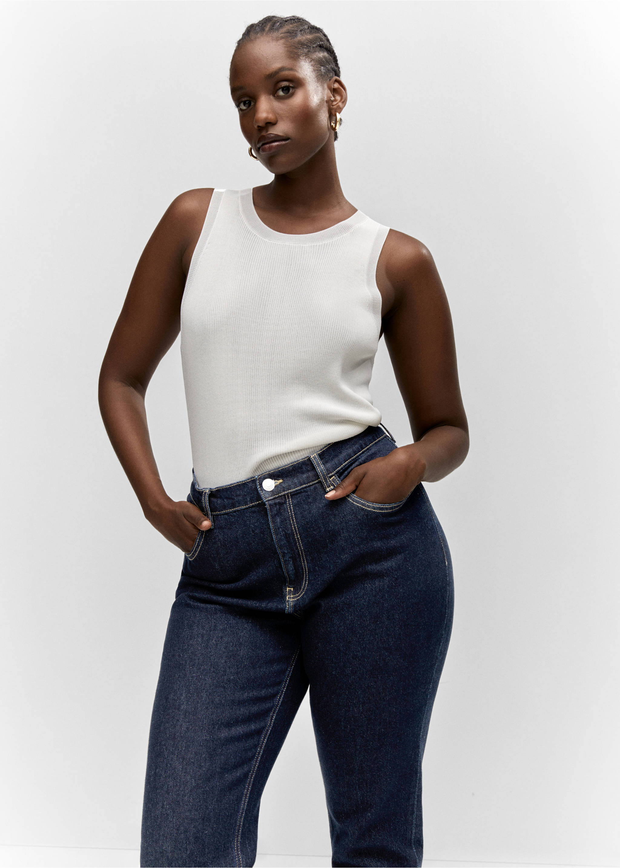 Newmom comfort high-rise jeans - Details of the article 5, Open Blue. Ref: 57025960-00.