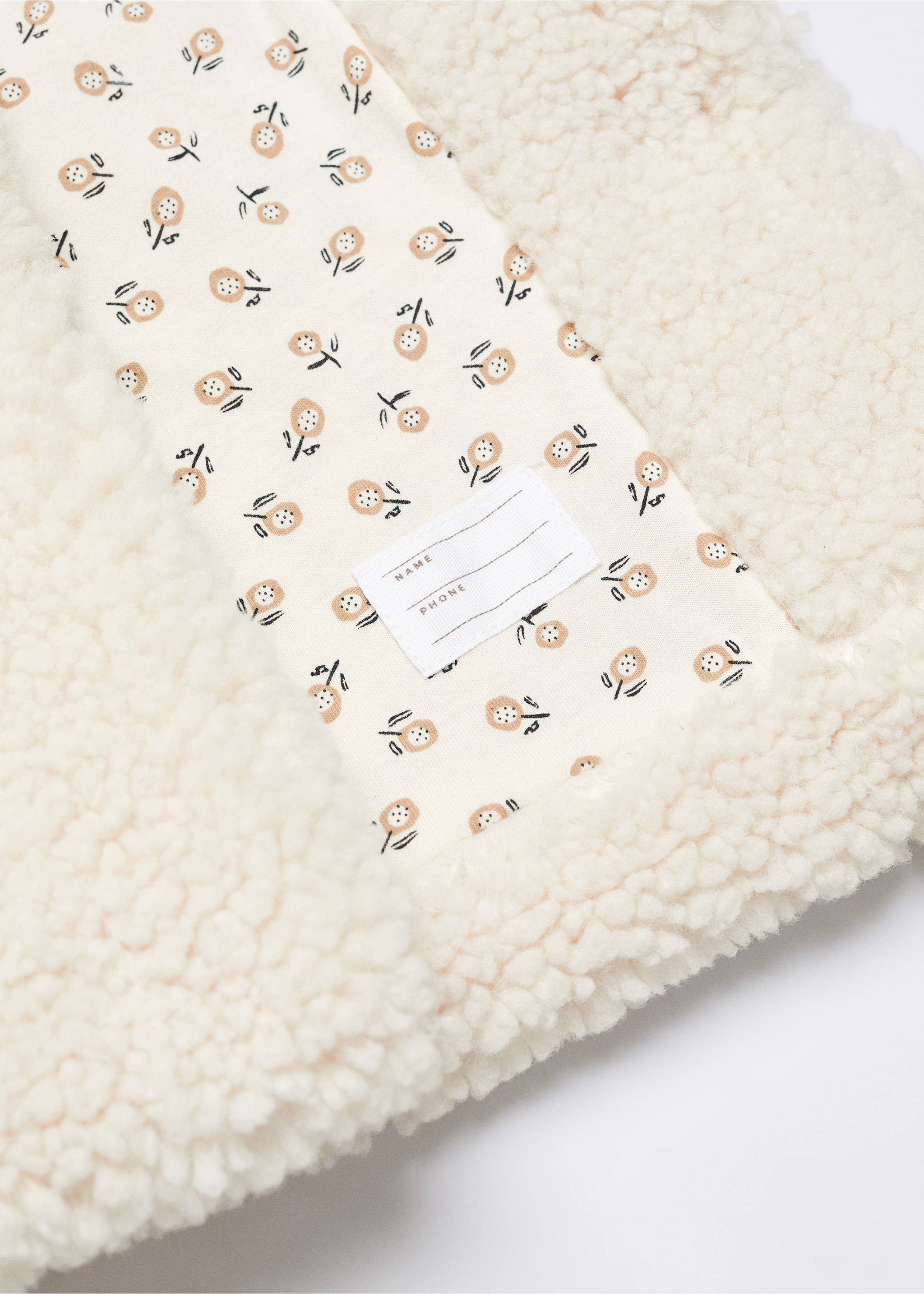 Shearling-effect coat - Details of the article 8, Ecru. Ref: 57025965-00.