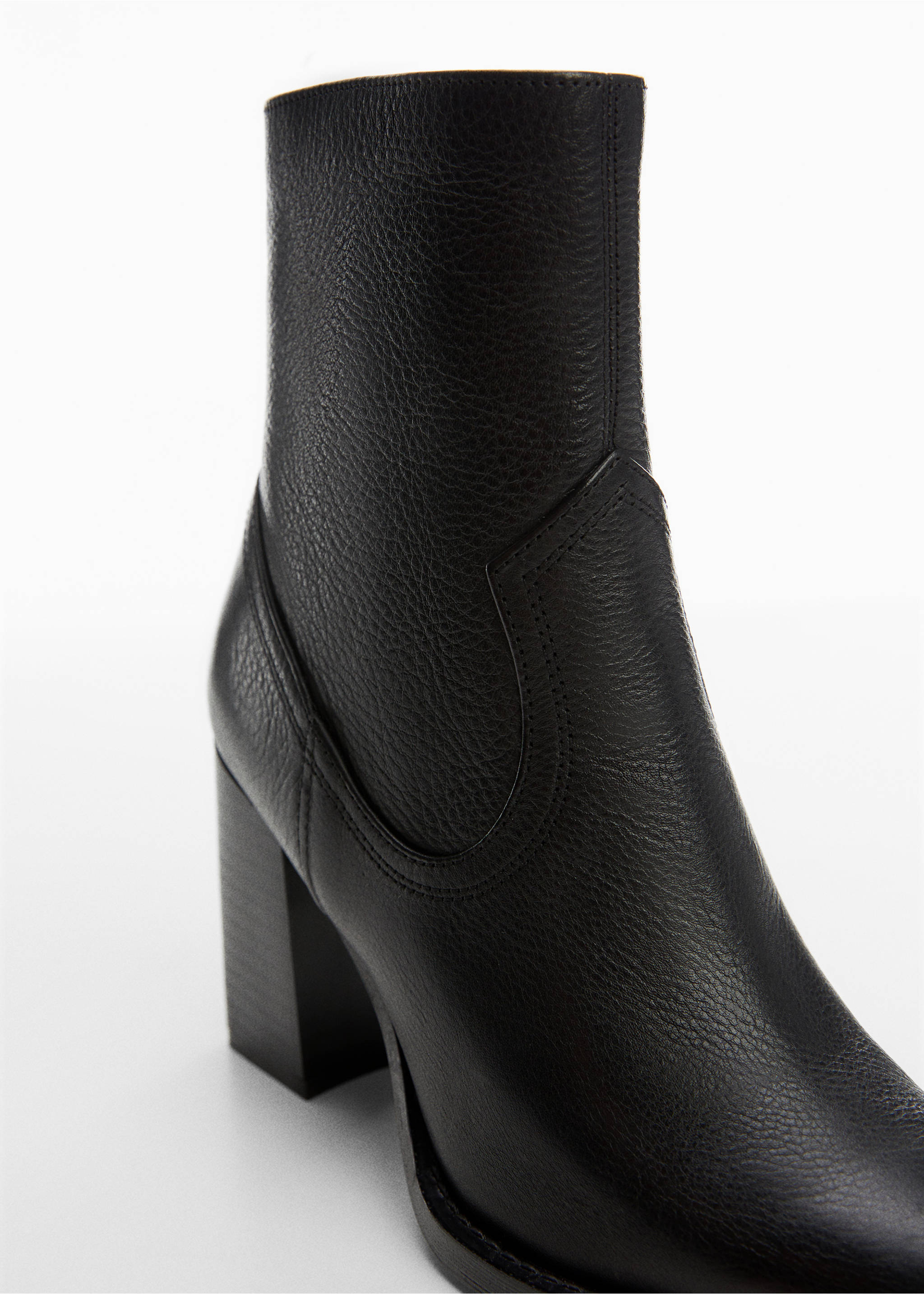 Leather ankle boots with block heel - Details of the article 2, Black. Ref: 57025978-00.