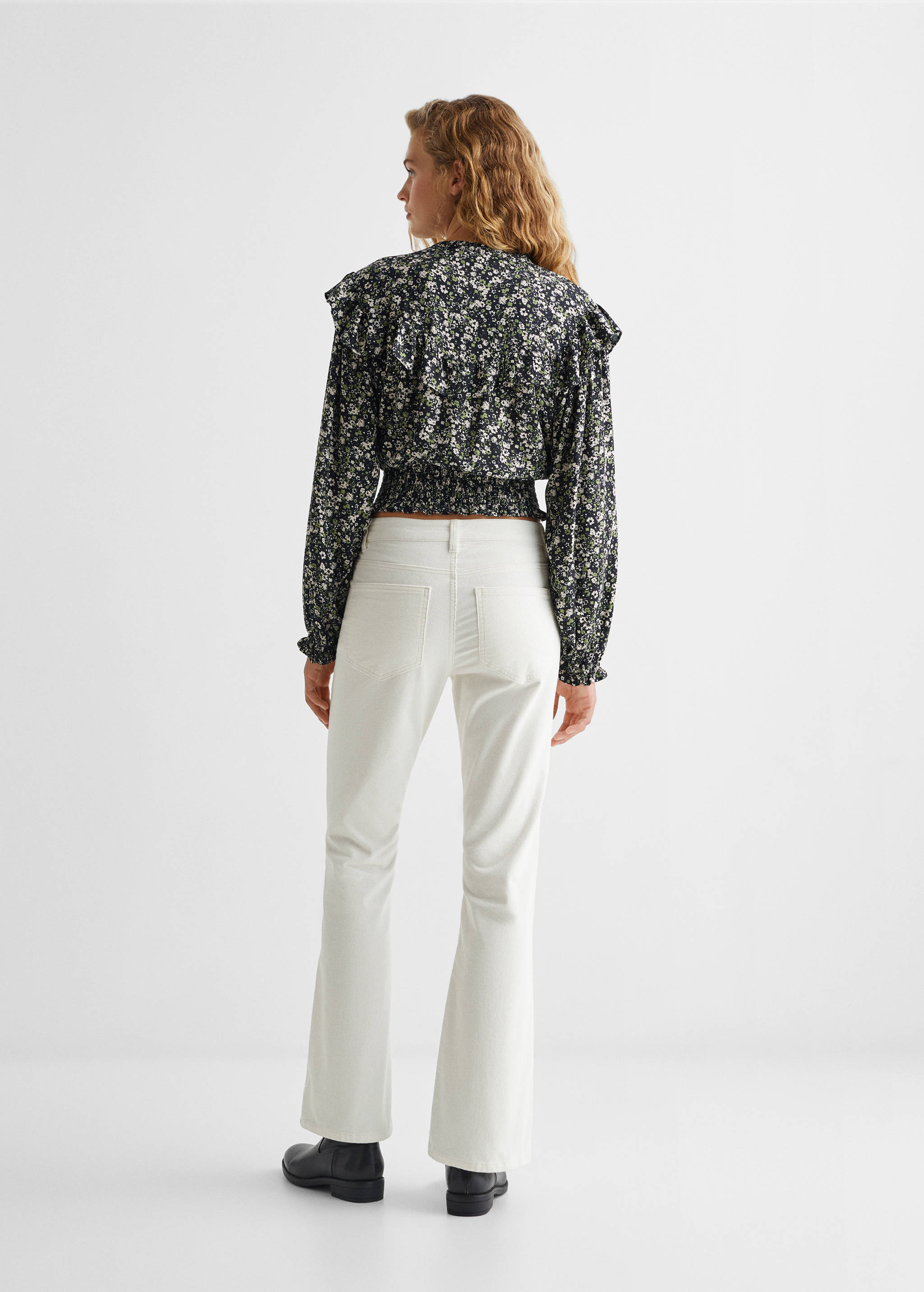 Gerade Feincordhose - Rückseite des Artikels