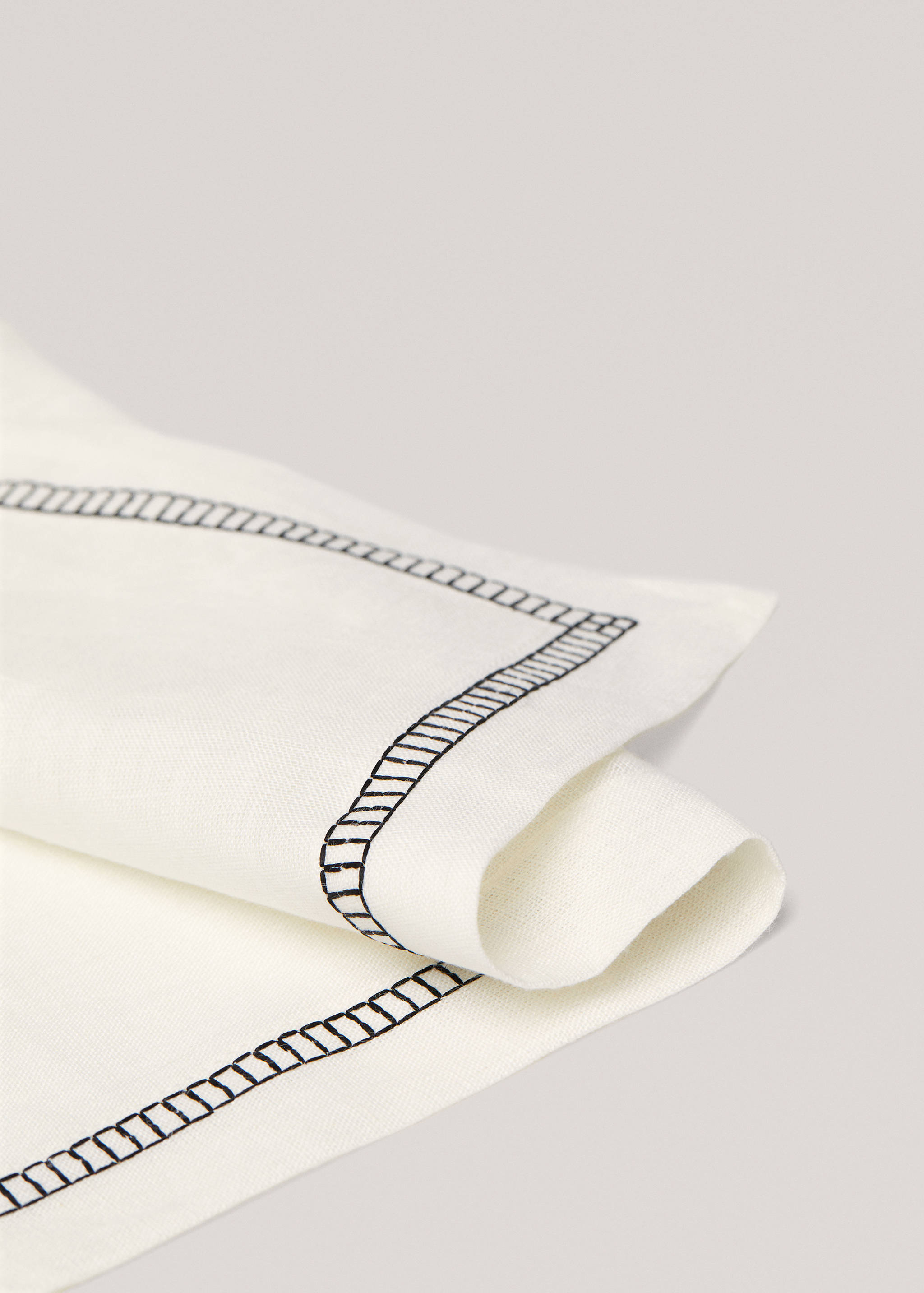 Individual 100% linen seams 35x50cm - Details of the article 1