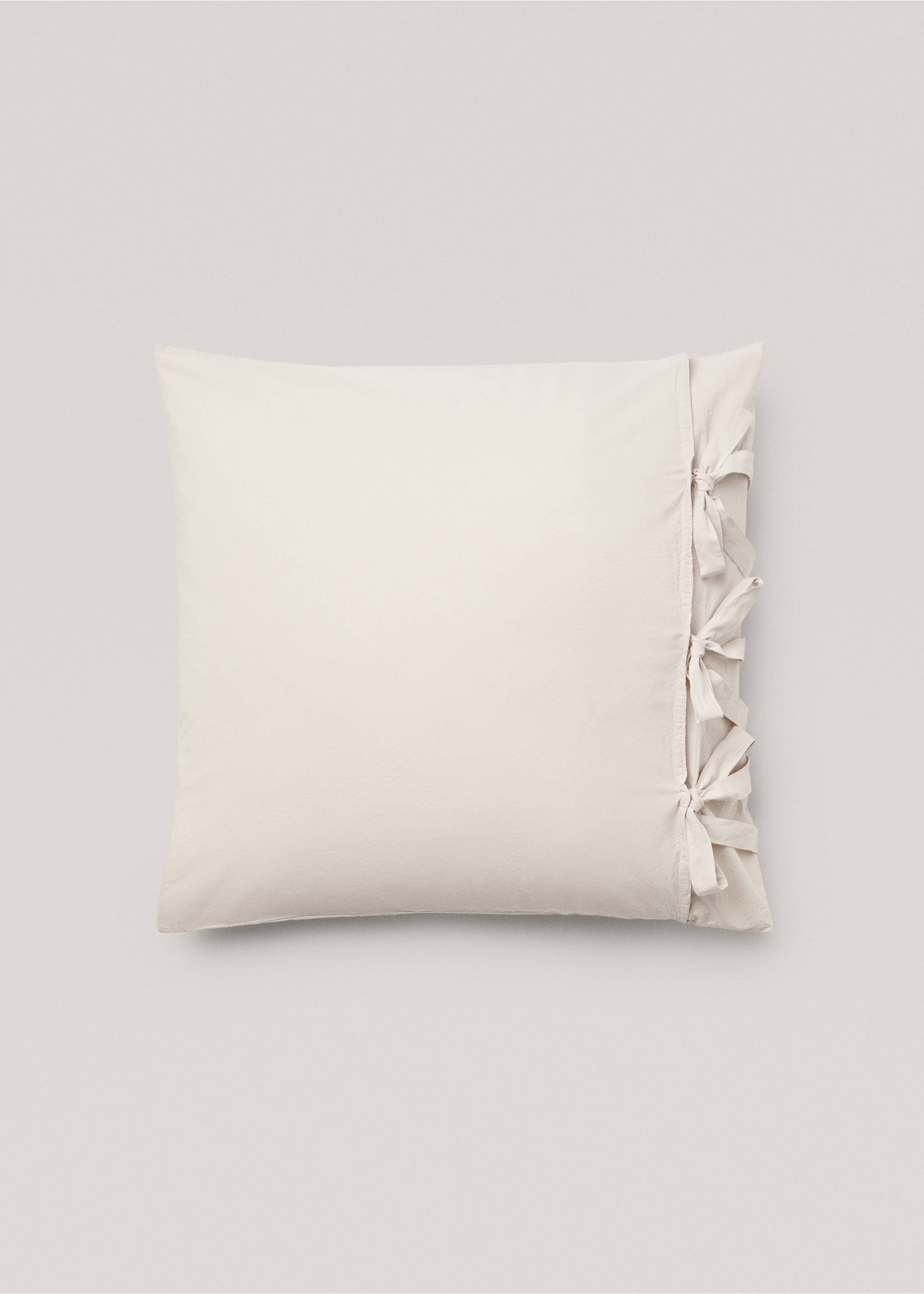 Washed cotton pillowcase 60x60cm - Details of the article 3, Beige. Ref: 57026322-00.
