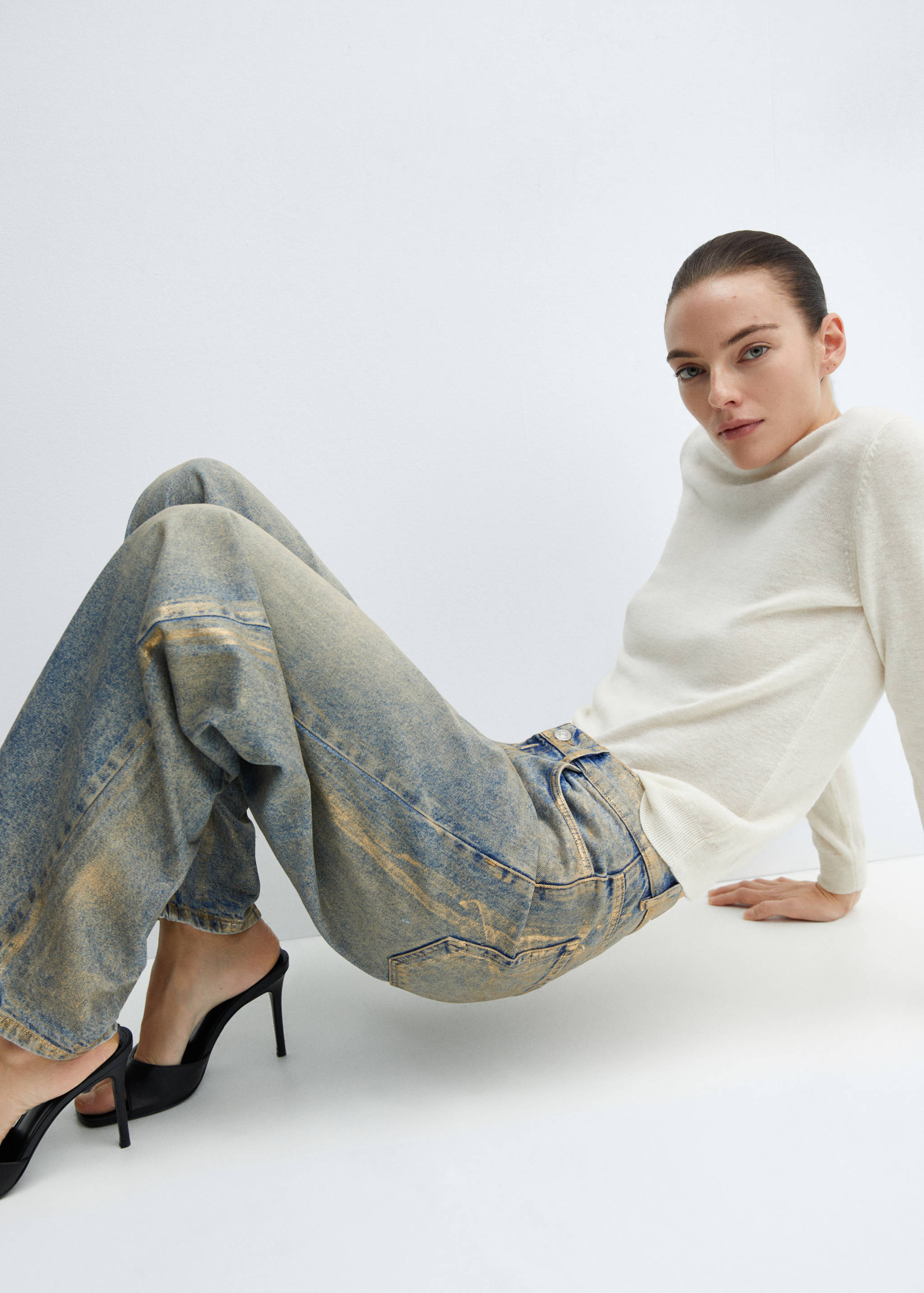 Wide leg foil jeans - Details of the article 2