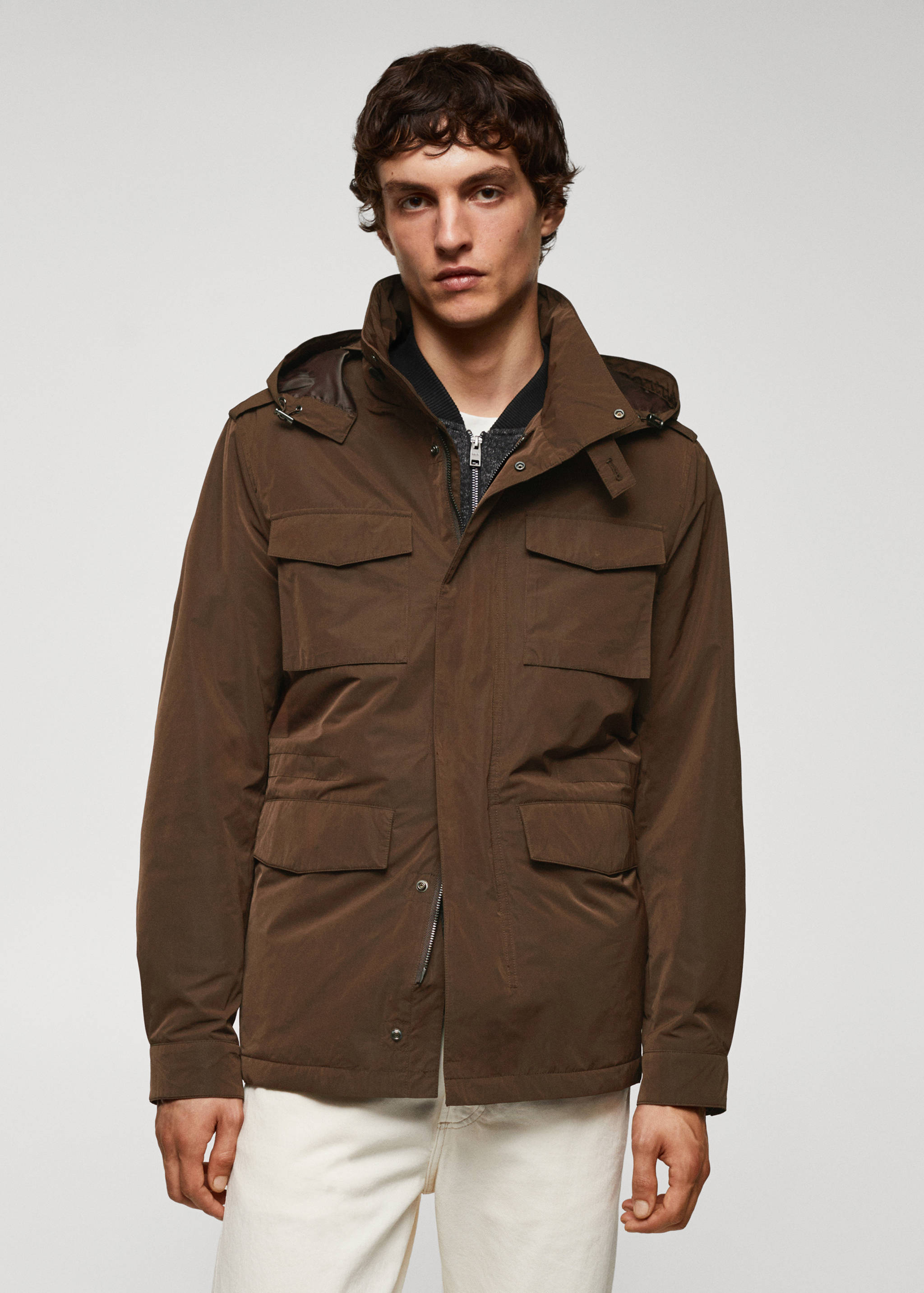 Water-repellent jacket with pockets - Medium plane