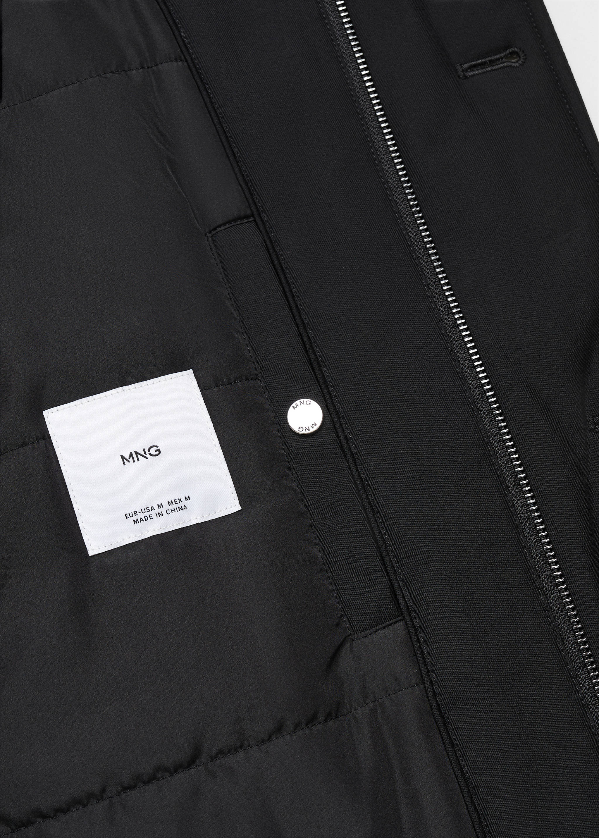 Jaqueta embuatada water repellent - Detall de l'article 8