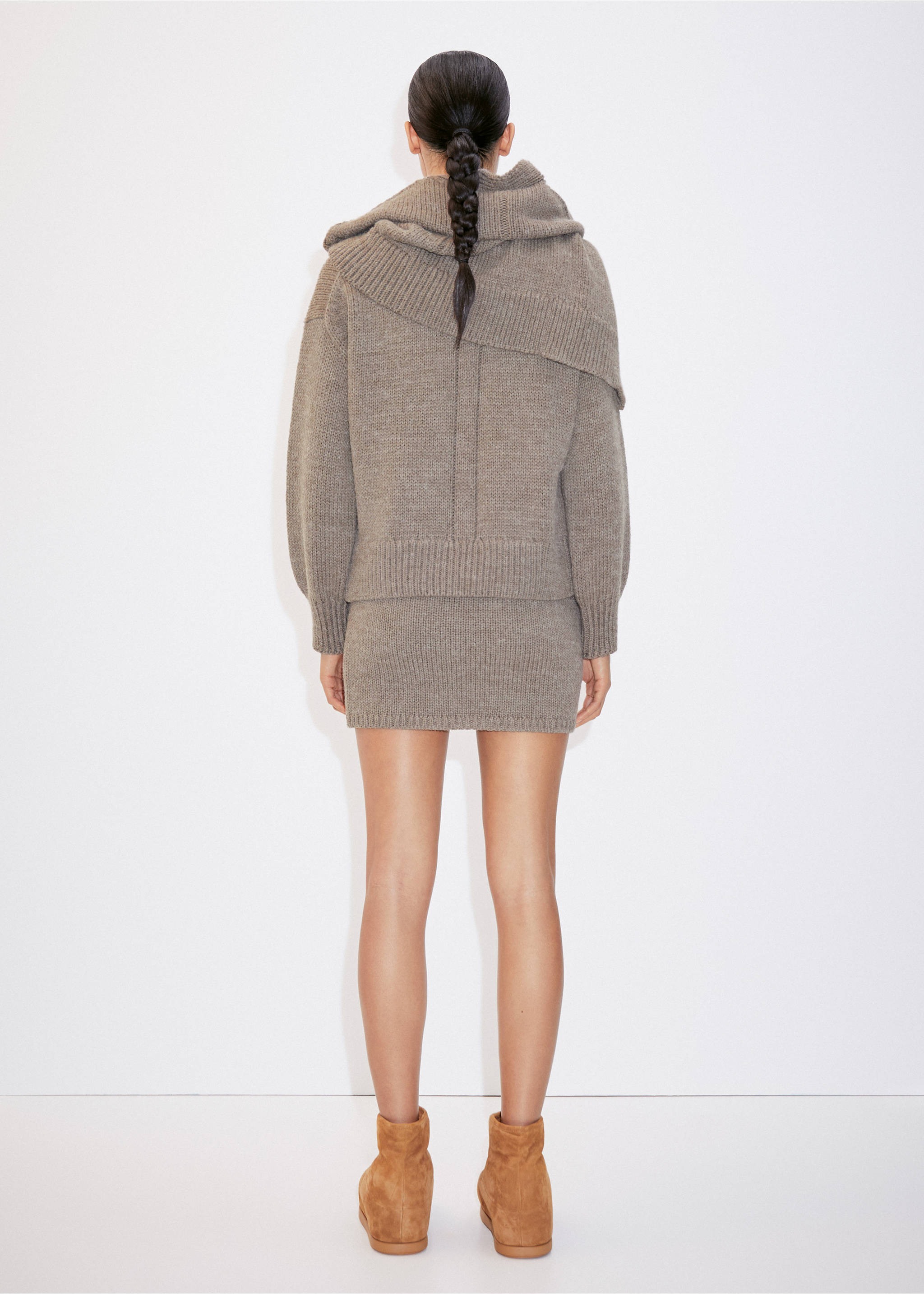 Short wool skirt - Reverse of the article, Brown. Ref: 57027735-00.