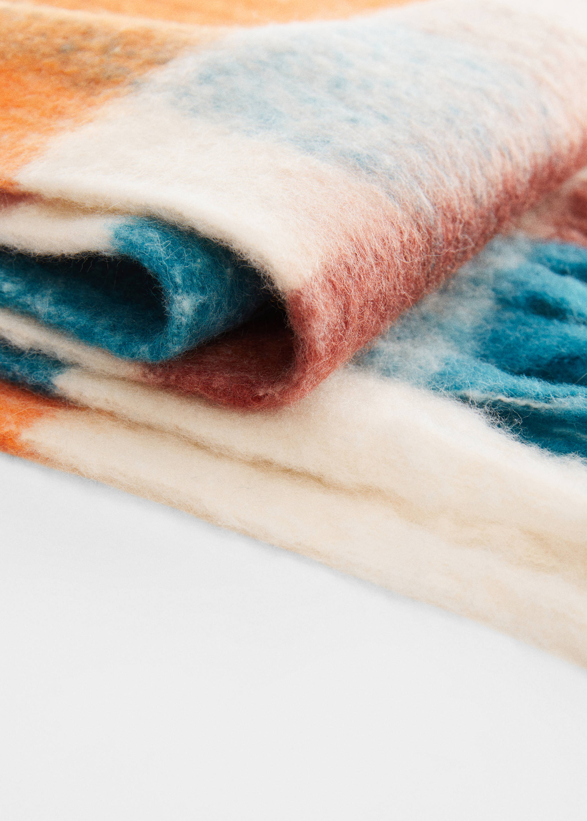 Rutig ullhalsduk - Bild av mittparti