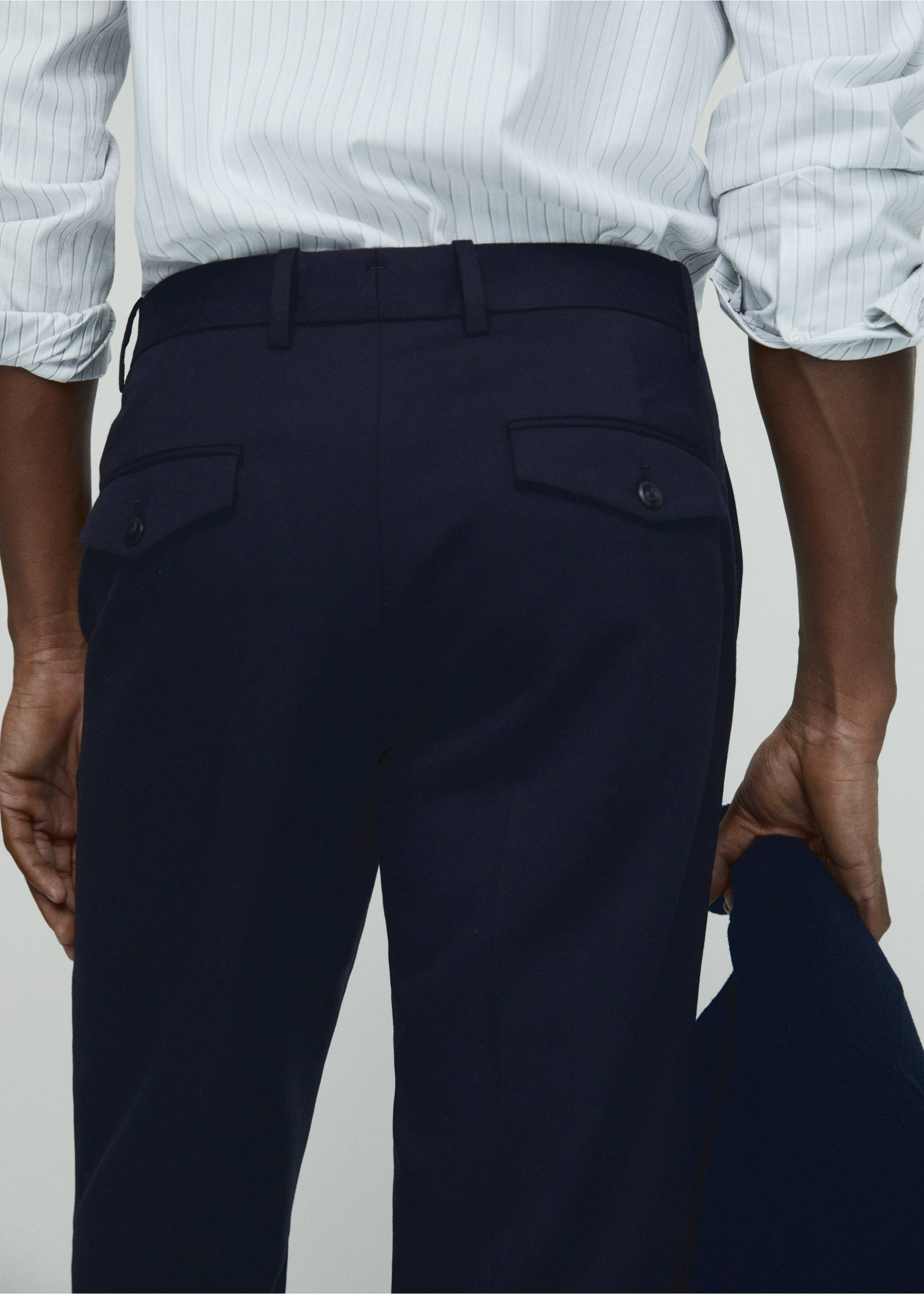 Pleat detail wool trousers - Details of the article 4, Navy. Ref: 57028266-00.