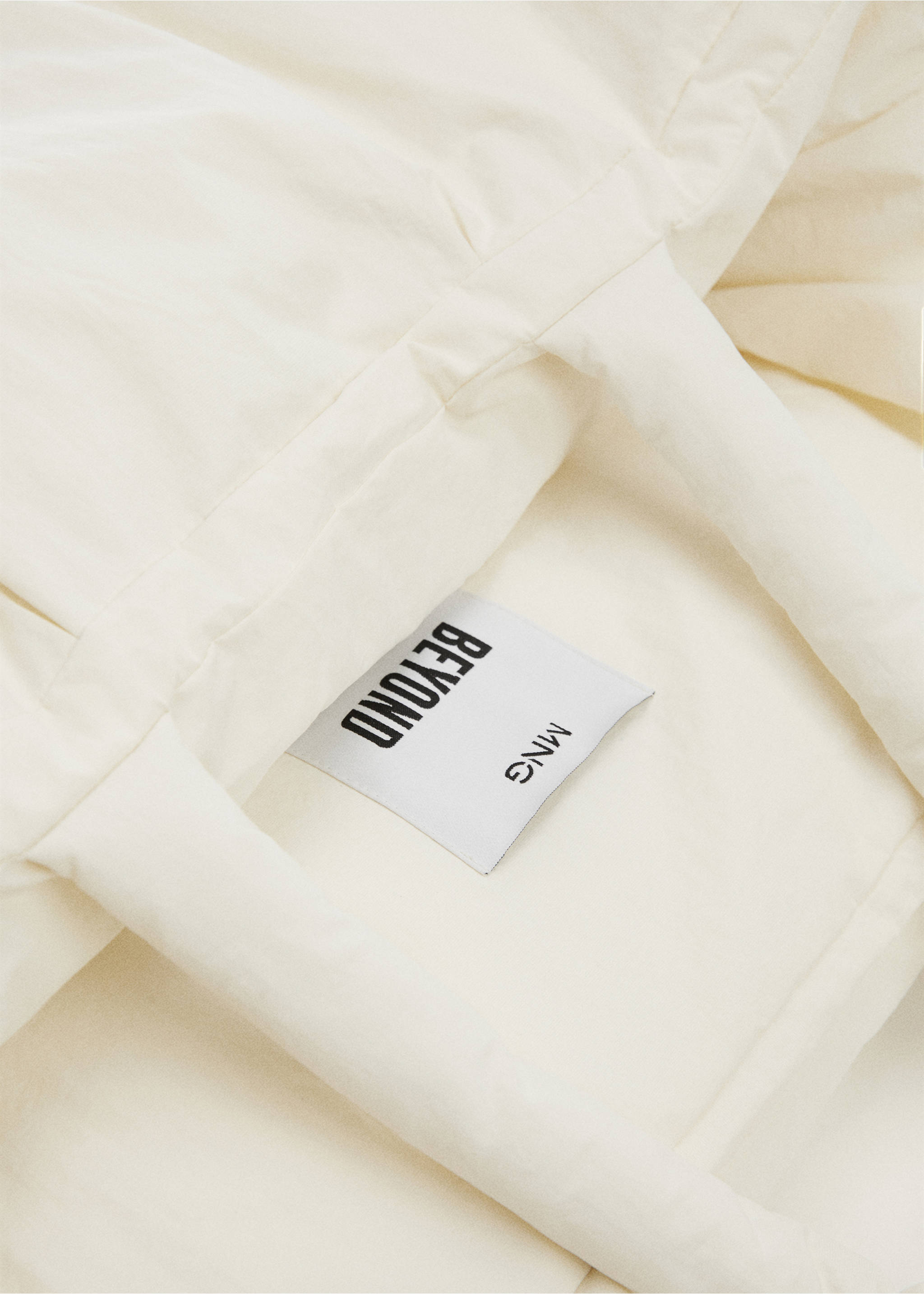 Sac shopper rembourré - Détail de l'article 3, Blanc. Ref: 57028274-00.