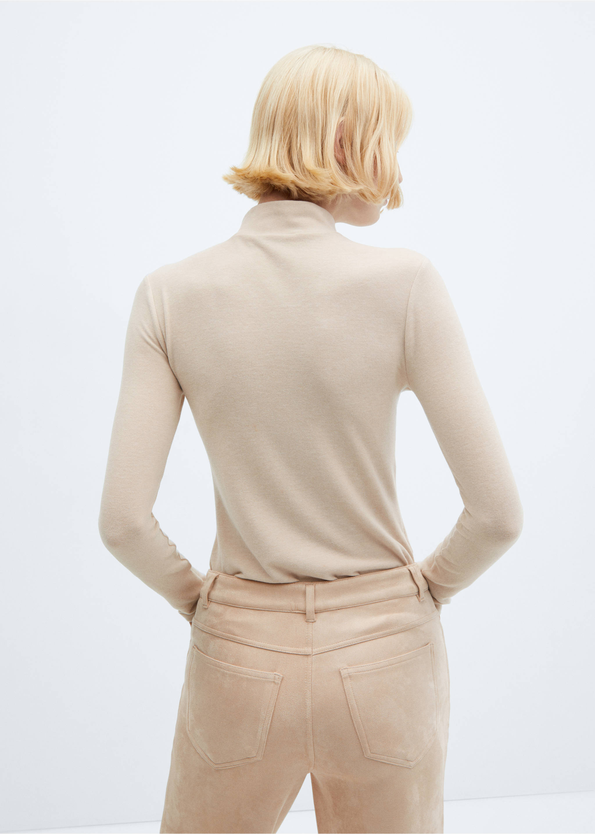 T-shirt manches longues col montant - Verso de l’article, Beige. Ref: 57028276-00.