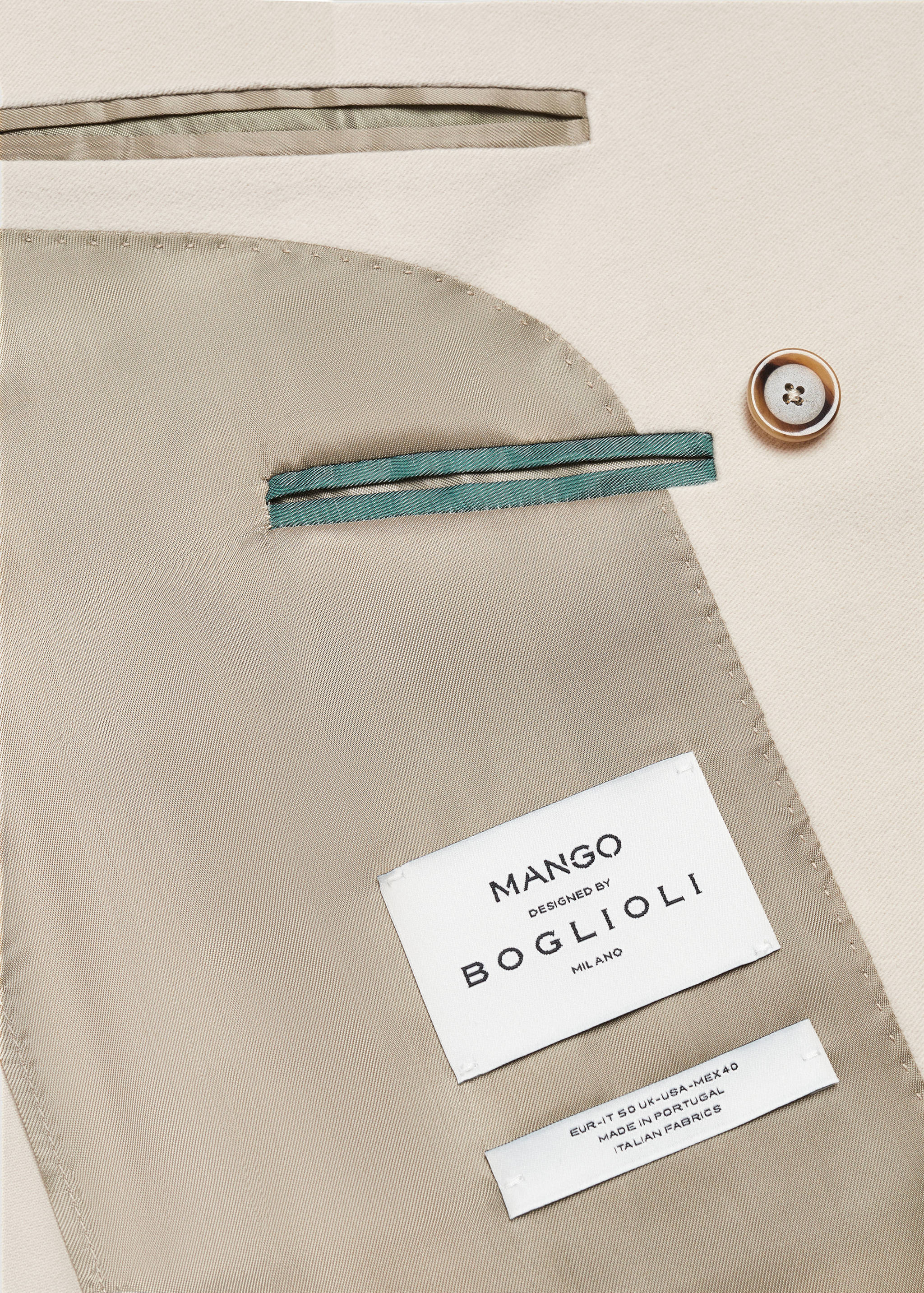 Virgin wool double-breasted blazer - Reverse of the article