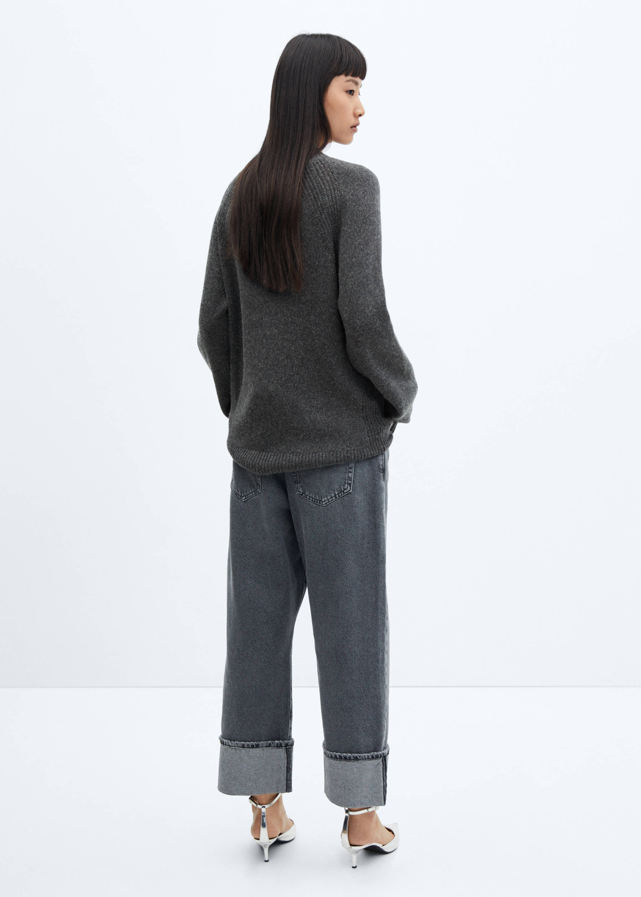 Oversized-Pullover mit Stehkragen - Rückseite des Artikels