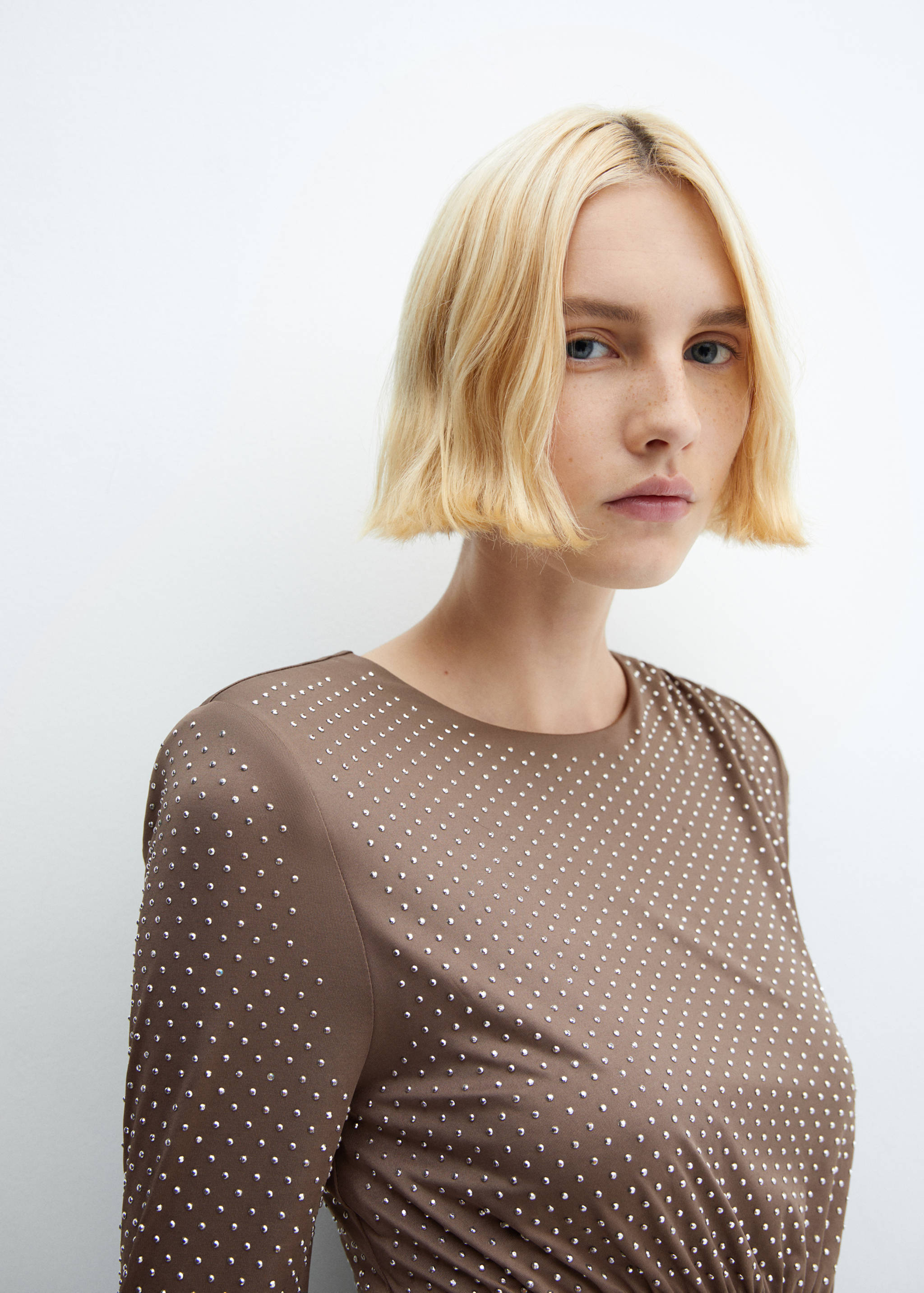 Strasskleid mit gerafftem Detail - Detail des Artikels 1