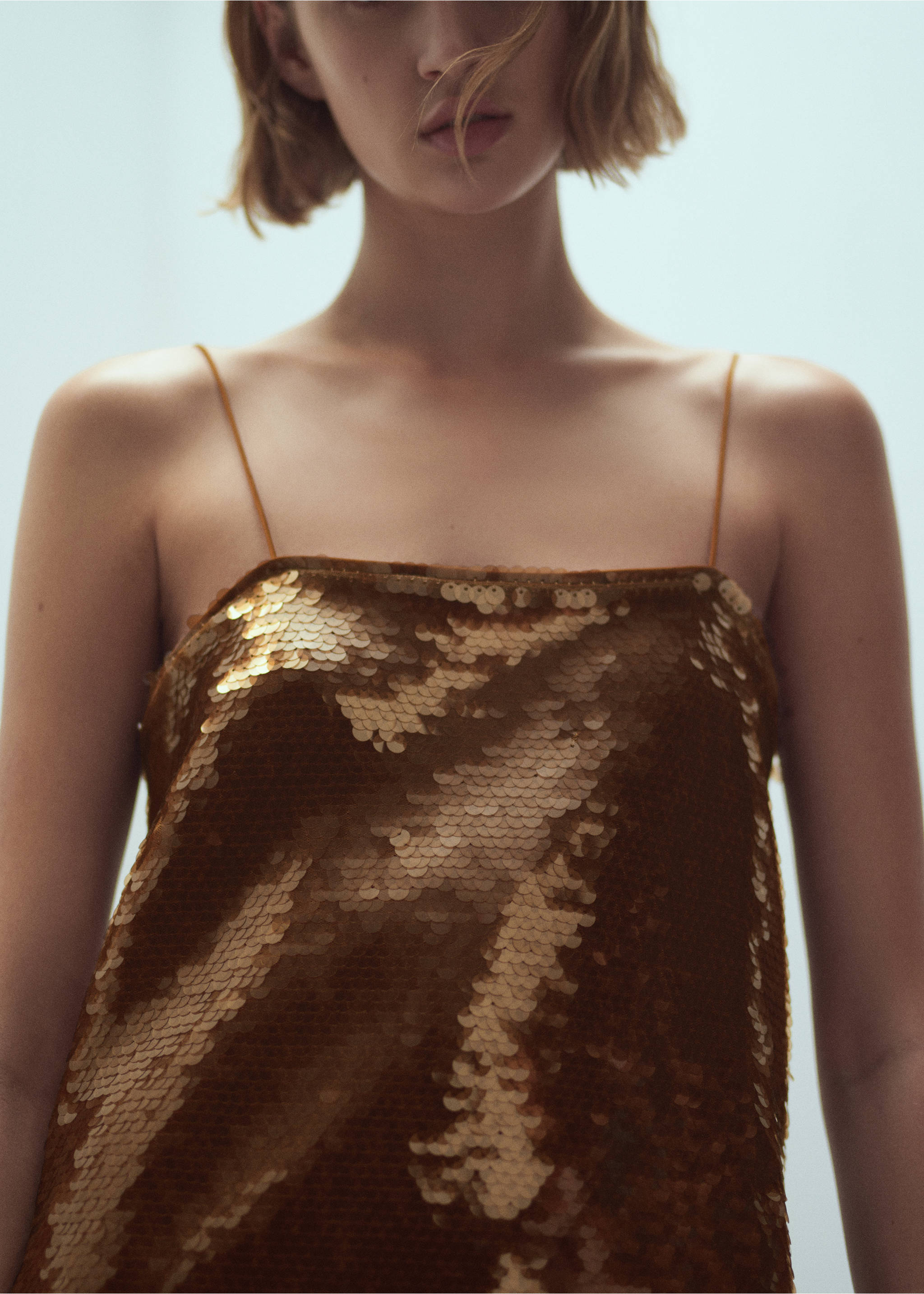 Sequin dress with fringe detail - Details of the article 6, Caramel. Ref: 57029124-00.