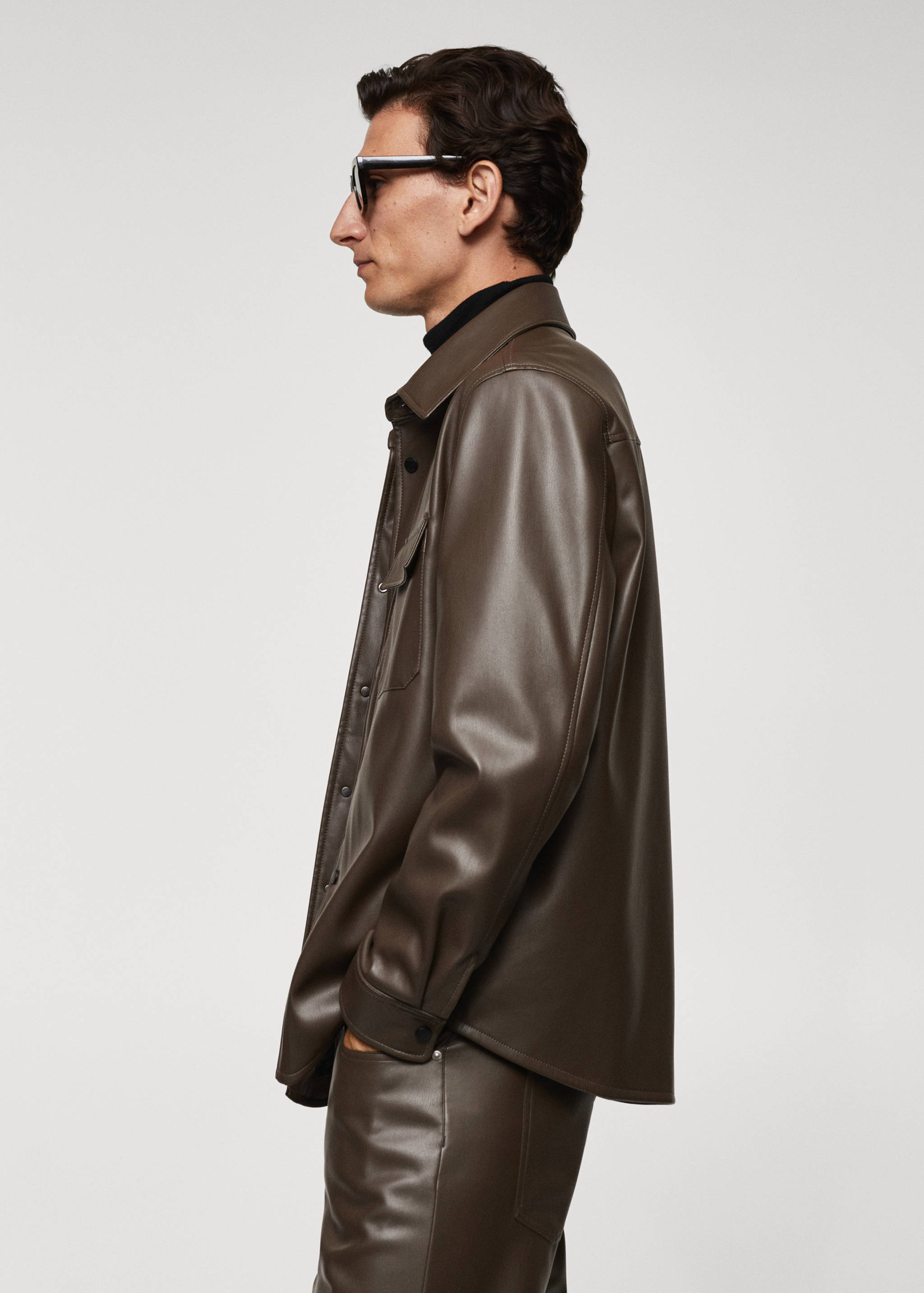 Overshirt mit Leder-Effekt - Detail des Artikels 2