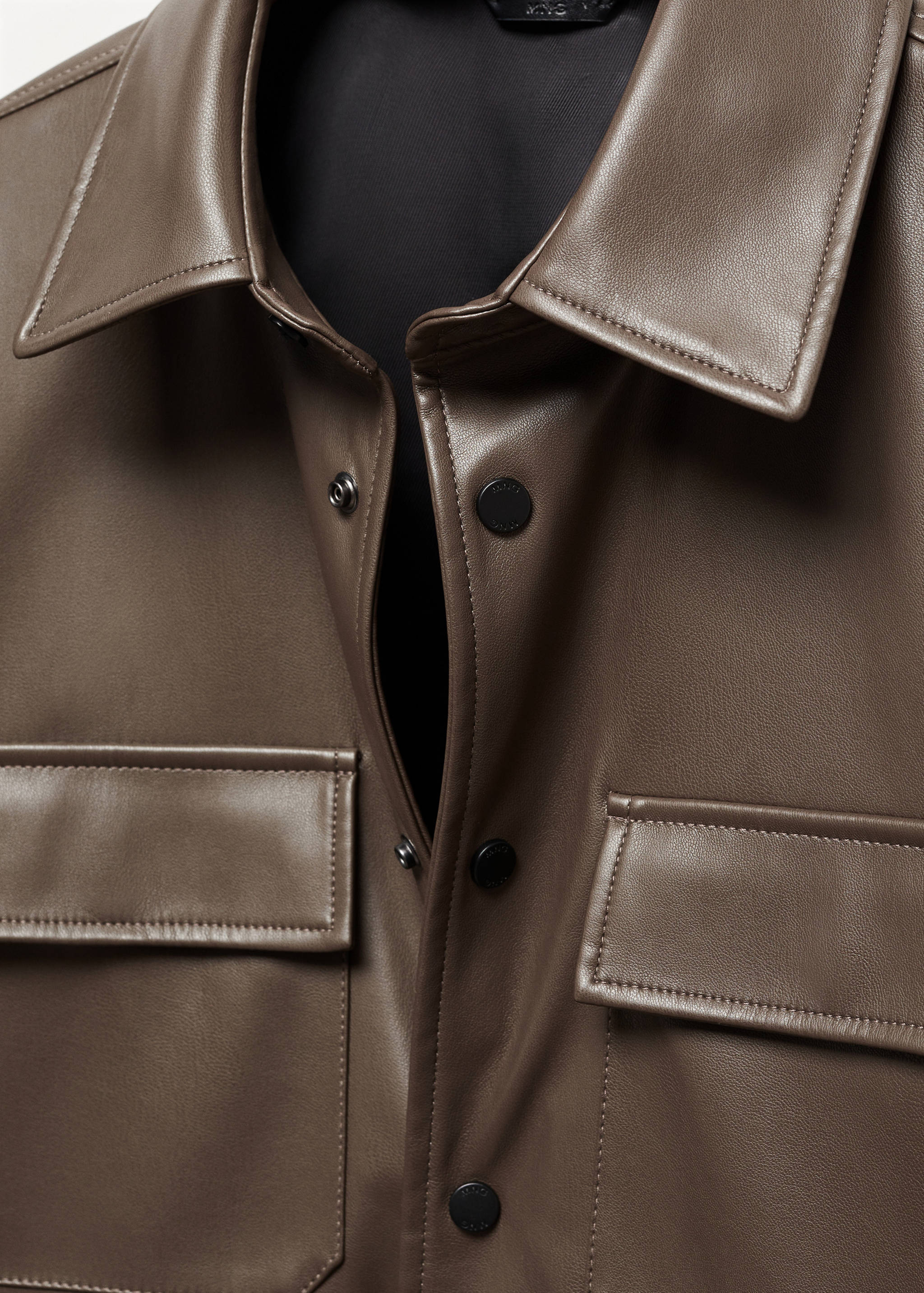 Overshirt mit Leder-Effekt - Detail des Artikels 8