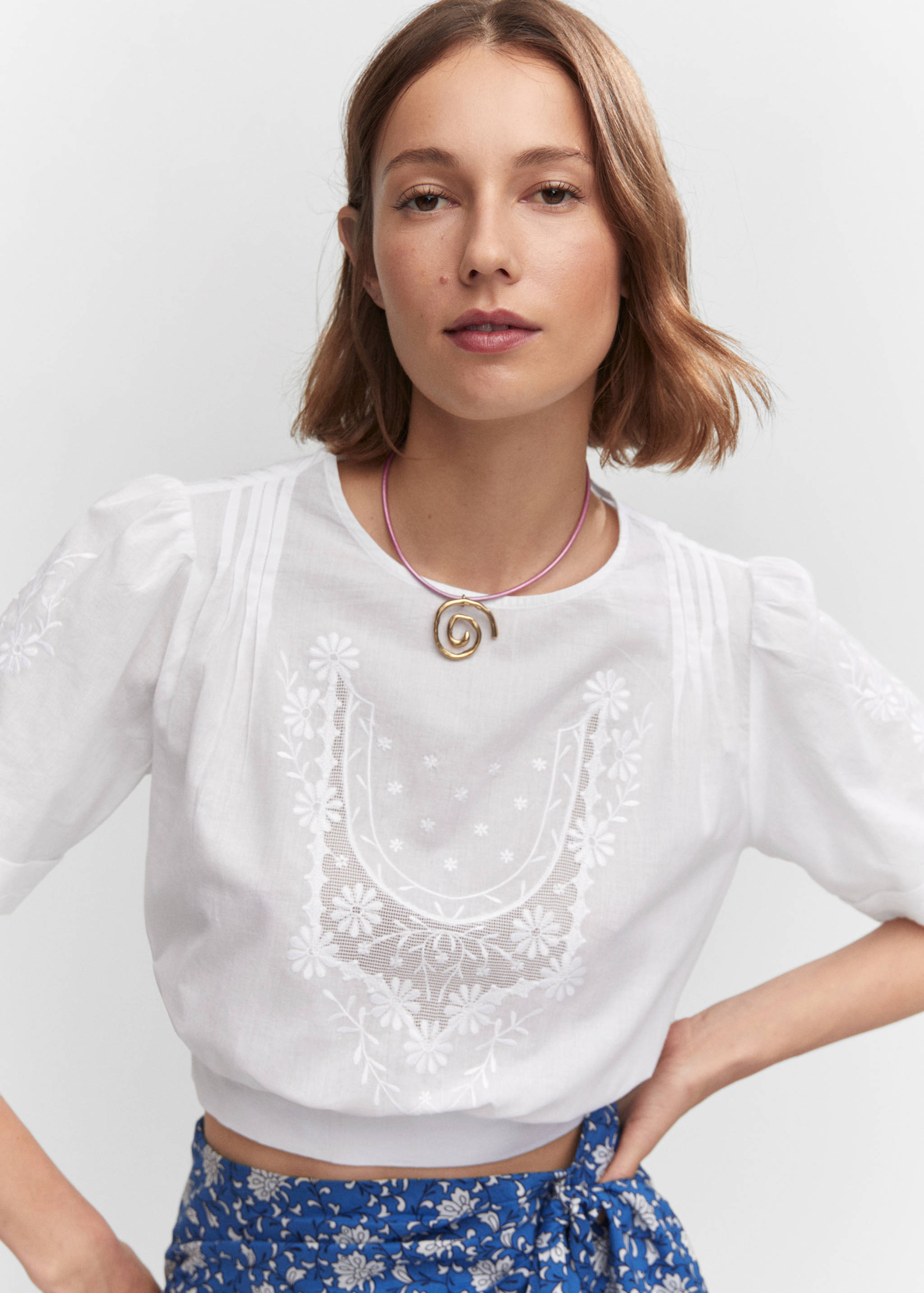 Embroidered crop top - Details of the article 1