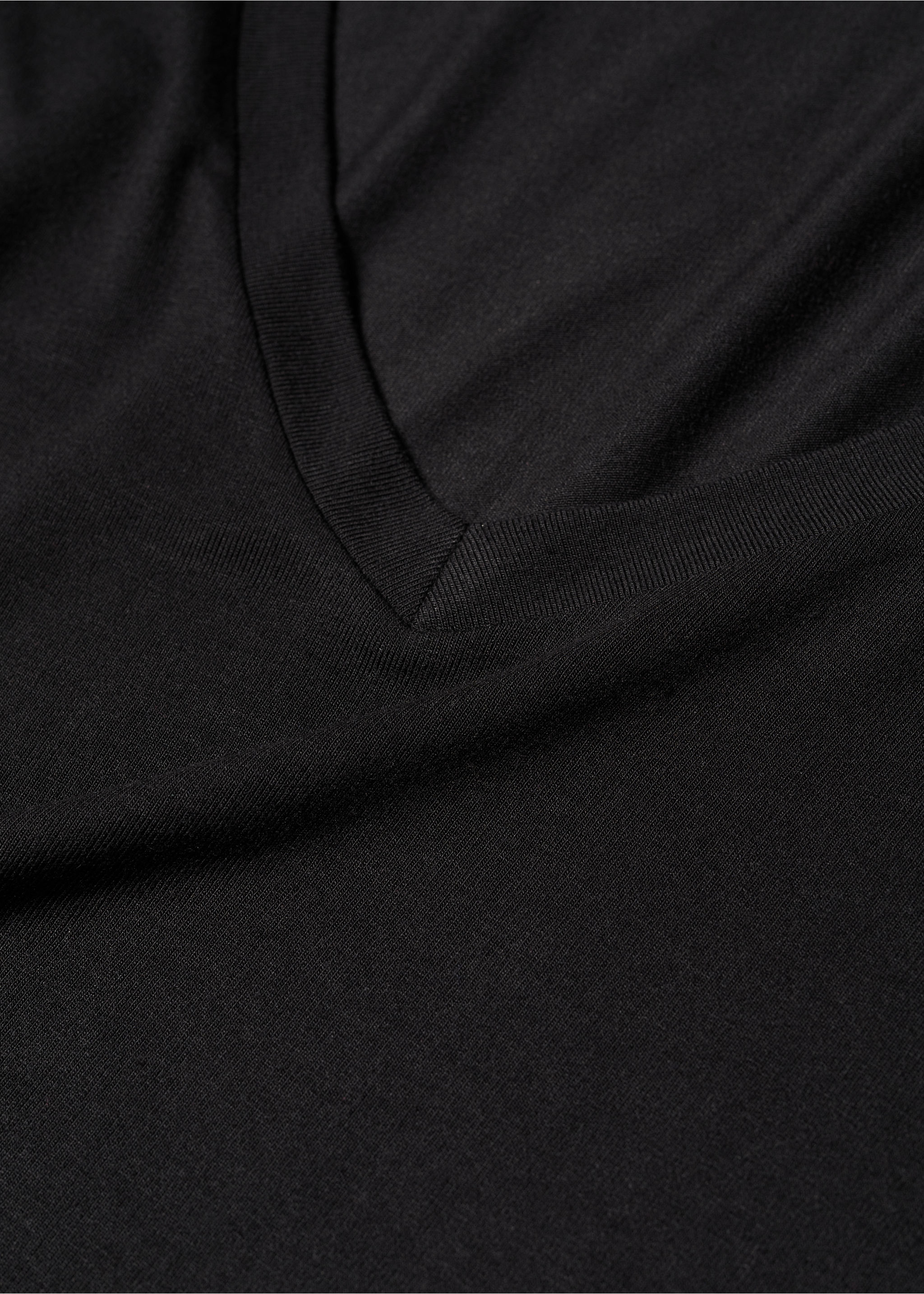 Camiseta cuello pico - Detalle del artículo 8