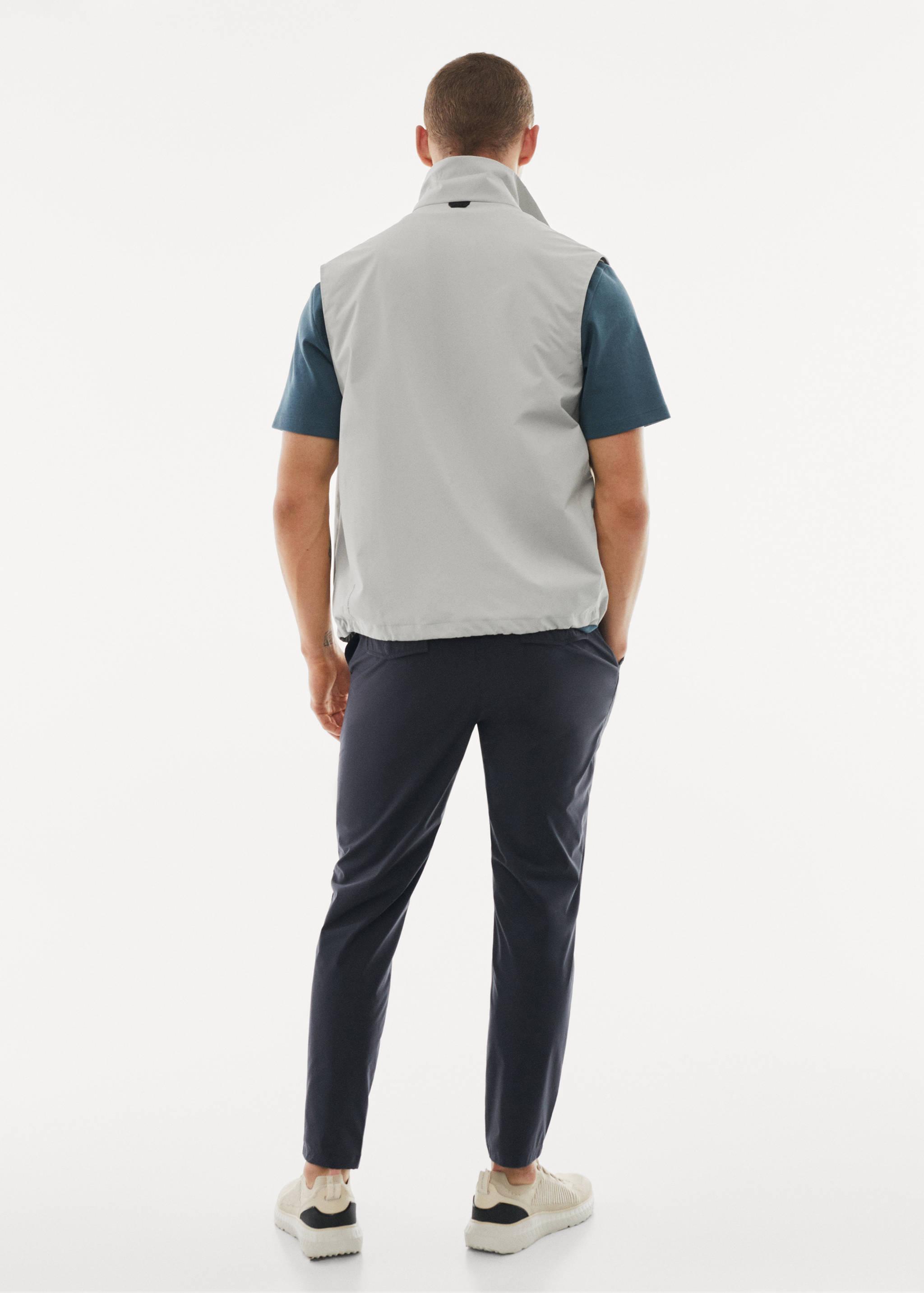 Water-repellent technical vest - Reverse of the article