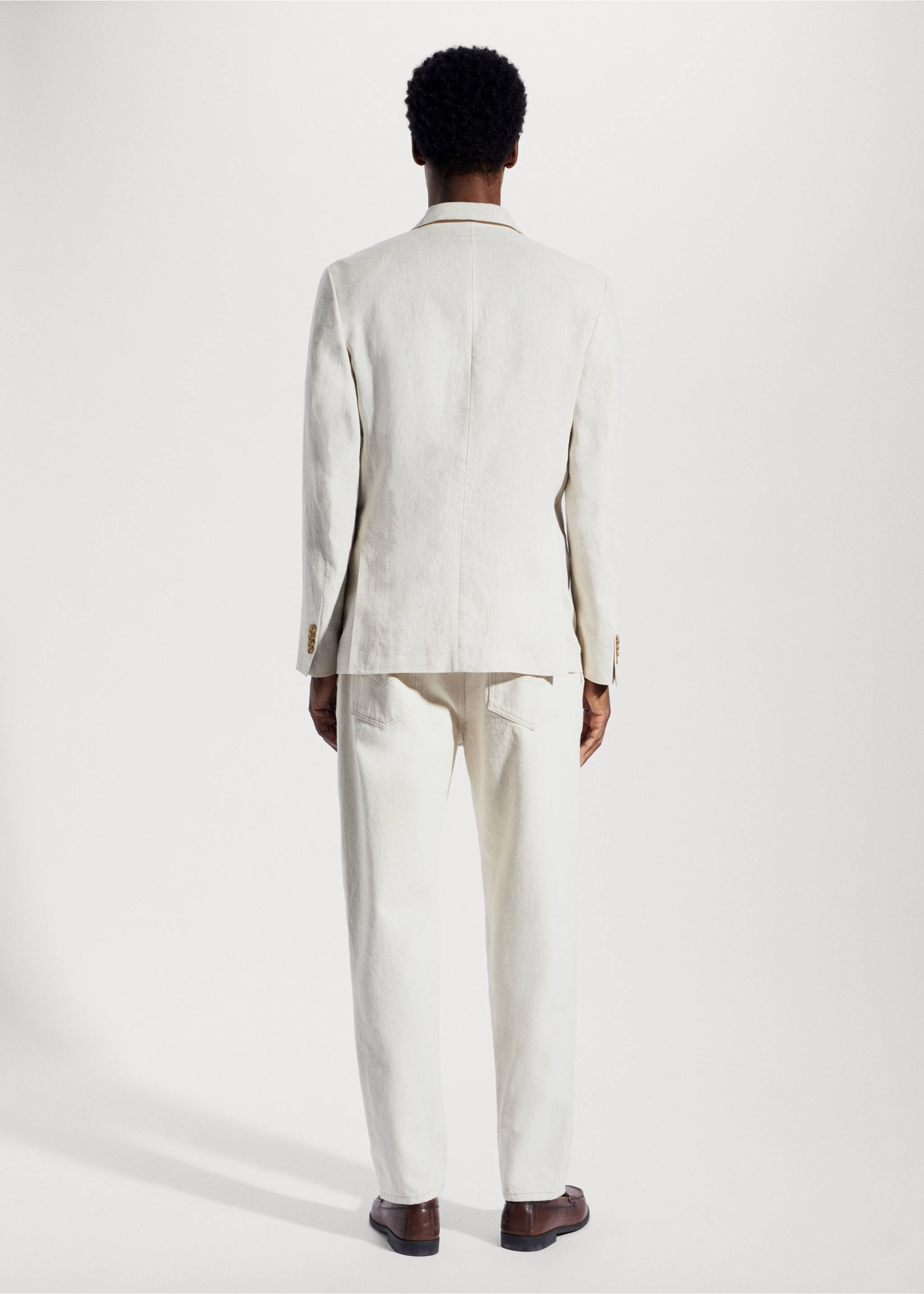 100% linen slim fit blazer - Reverse of the article, Sand. Ref: 57030551-00.