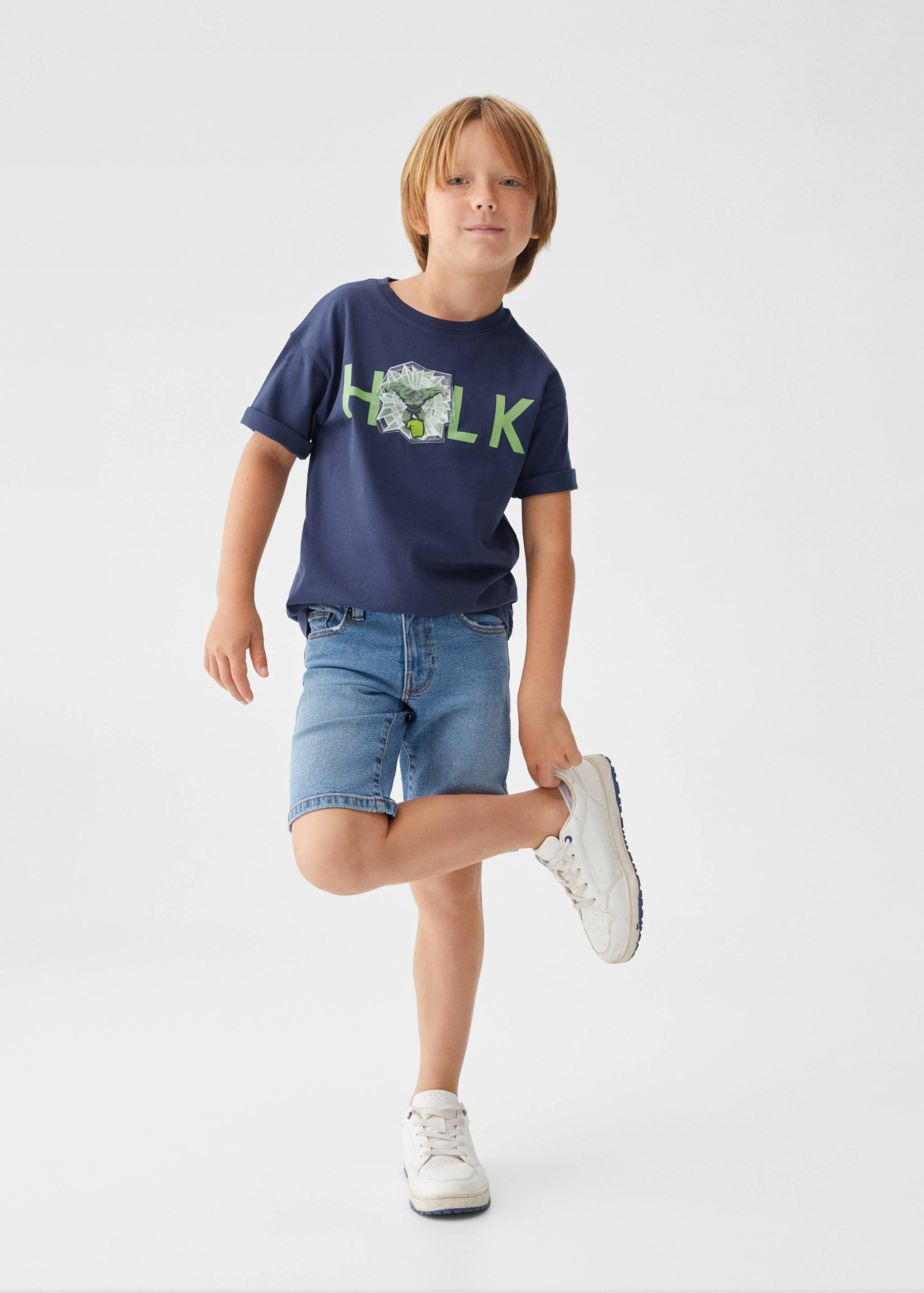 Interaktivní tričko Avengers - Celkový náhled