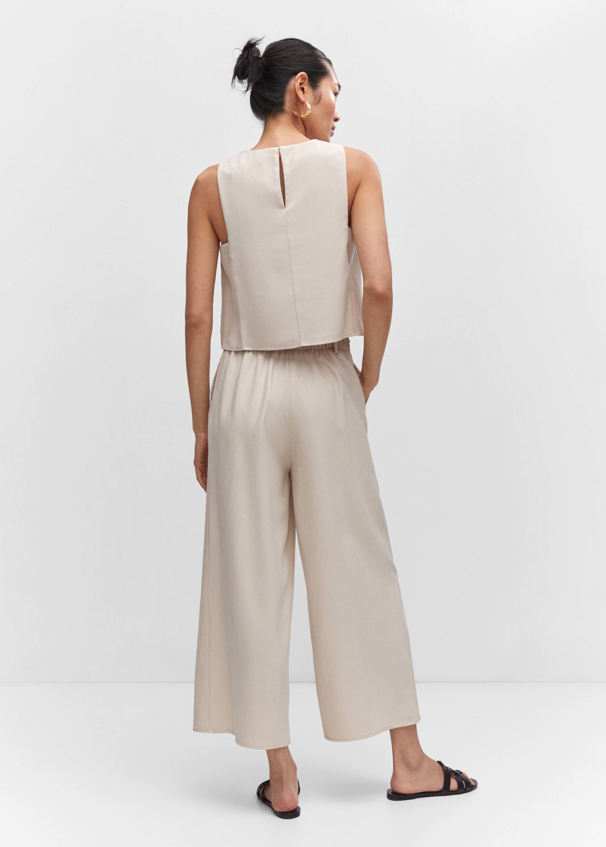 Wide leg trousers with elastic waist - Reverse of the article