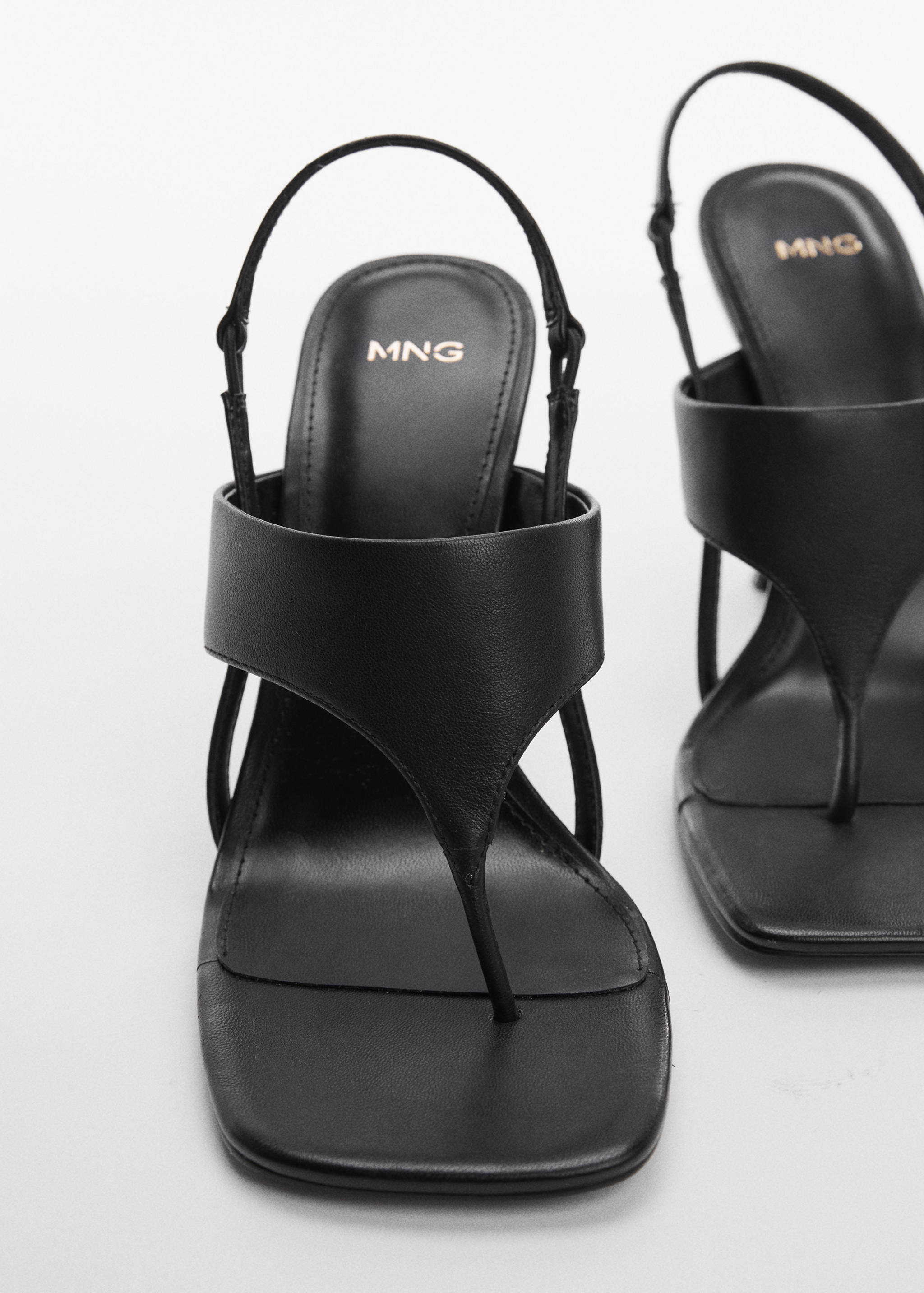 Lederriemensandale mit Absatz - Detail des Artikels 2