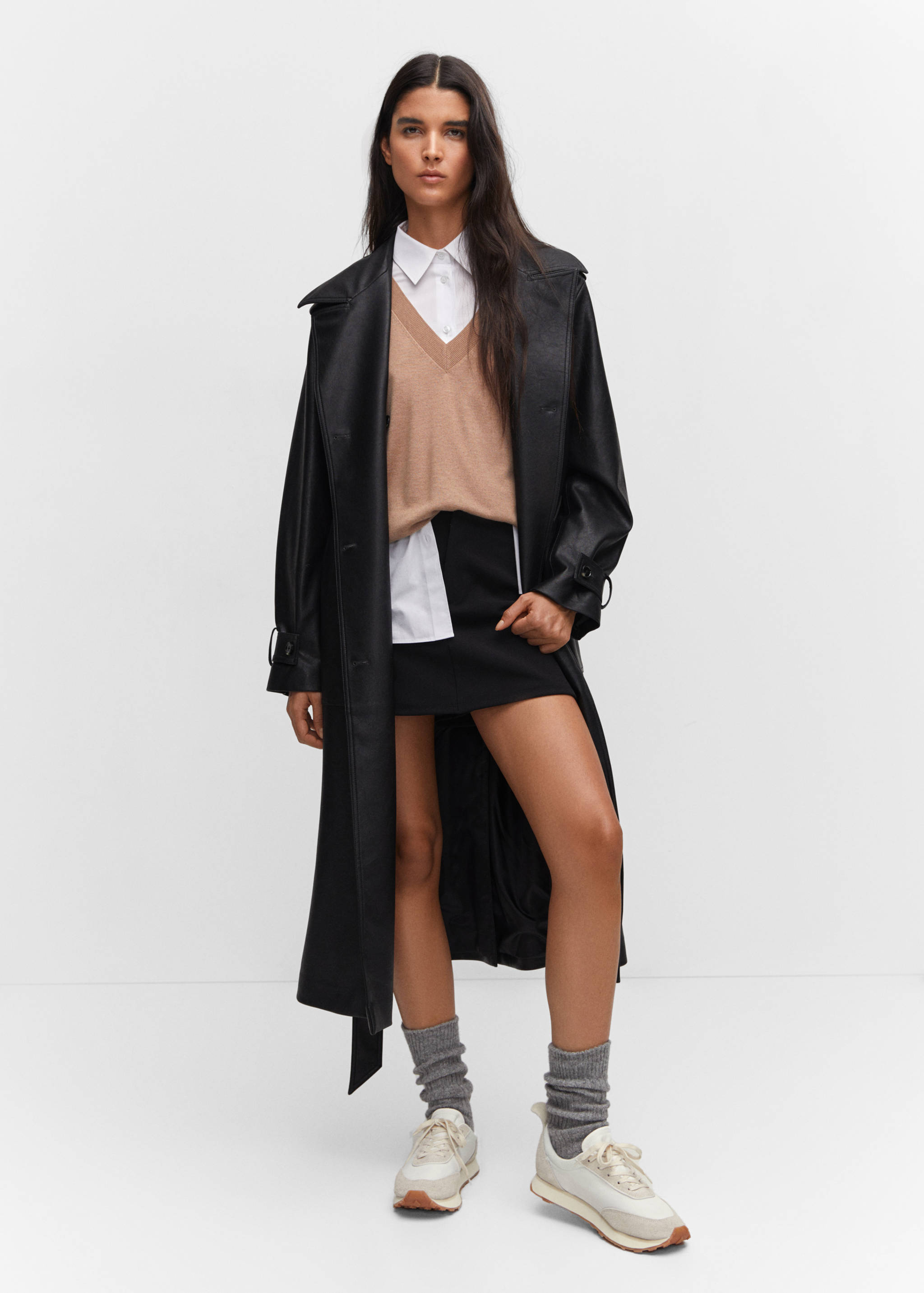 Deportivas paneles contraste - Plano general